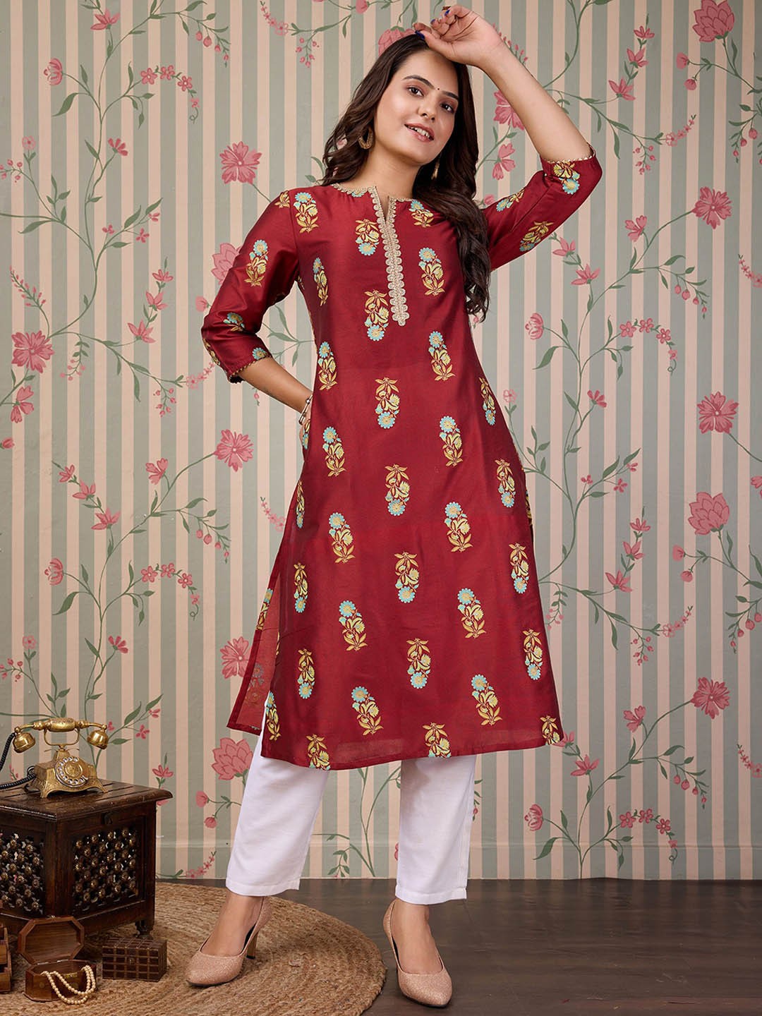 

Ode by House of Pataudi Floral Notch Neck A-Line Kurta, Maroon
