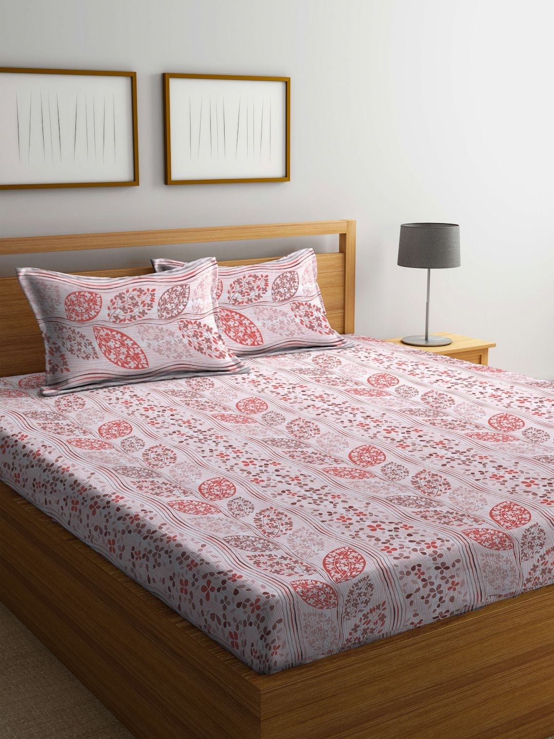 

BOMBAY DYEING Orange & Pink Printed 144 TC Pure Cotton King Bedsheet With 2 Pillow Covers