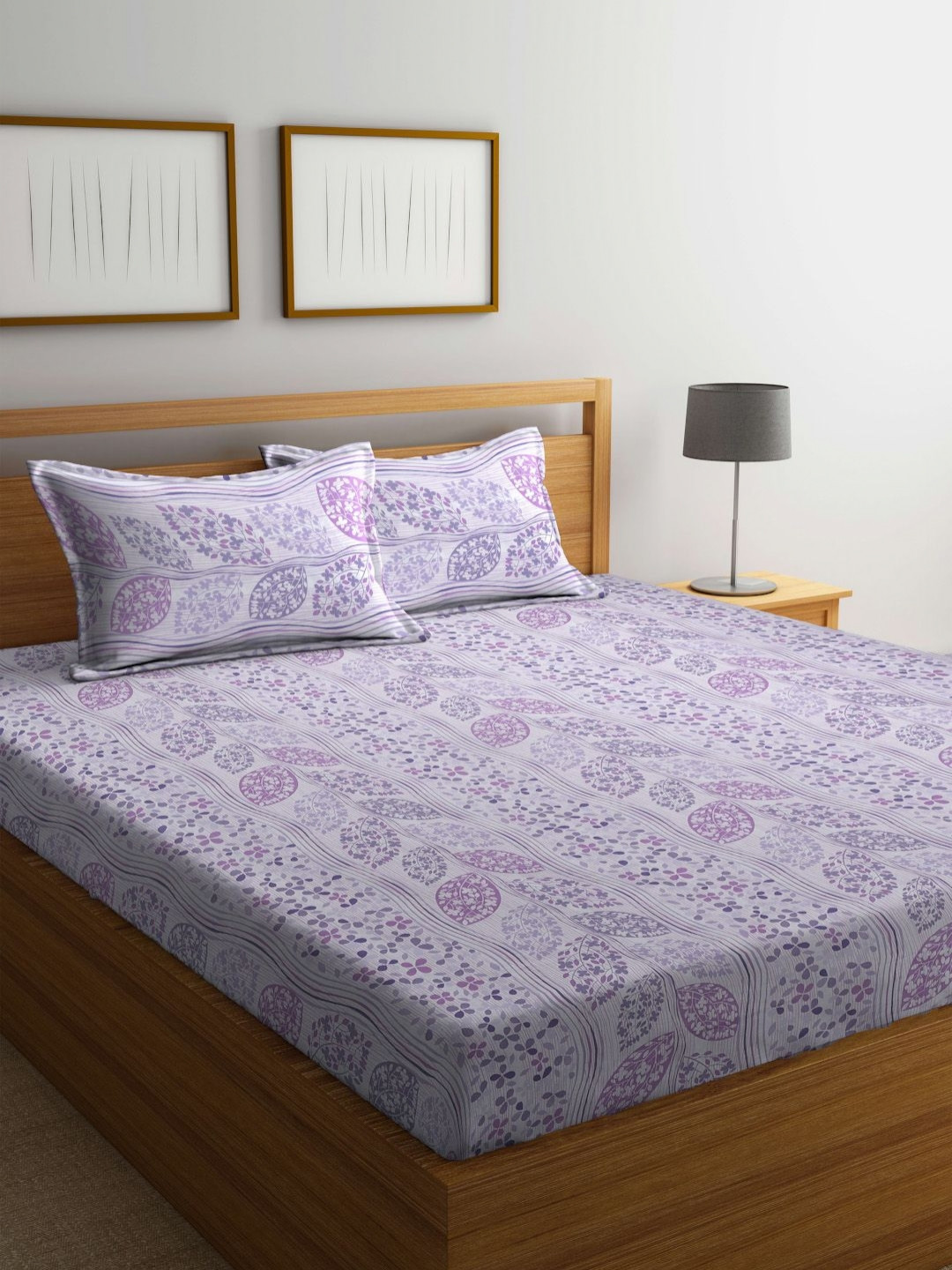 

BOMBAY DYEING Purple & White Printed 144 TC Pure Cotton King Bedsheet With 2 Pillow Covers