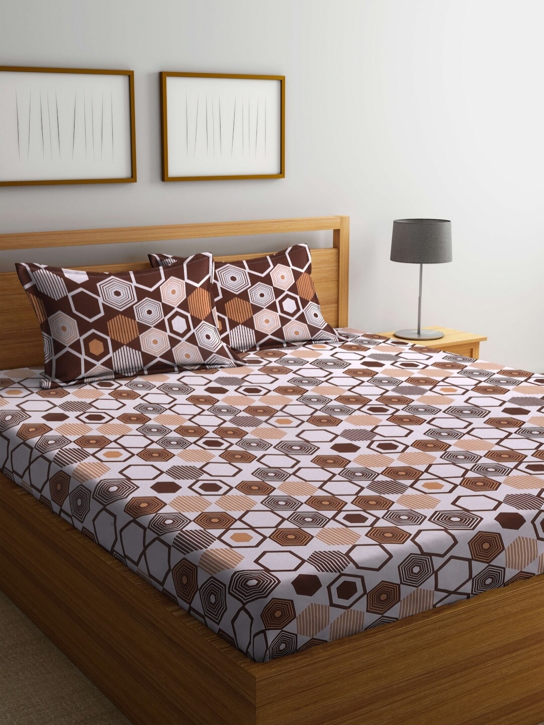 

BOMBAY DYEING Brown Geometric 104 TC Fitted Cotton Queen Bedsheet with 2 Pillow Covers