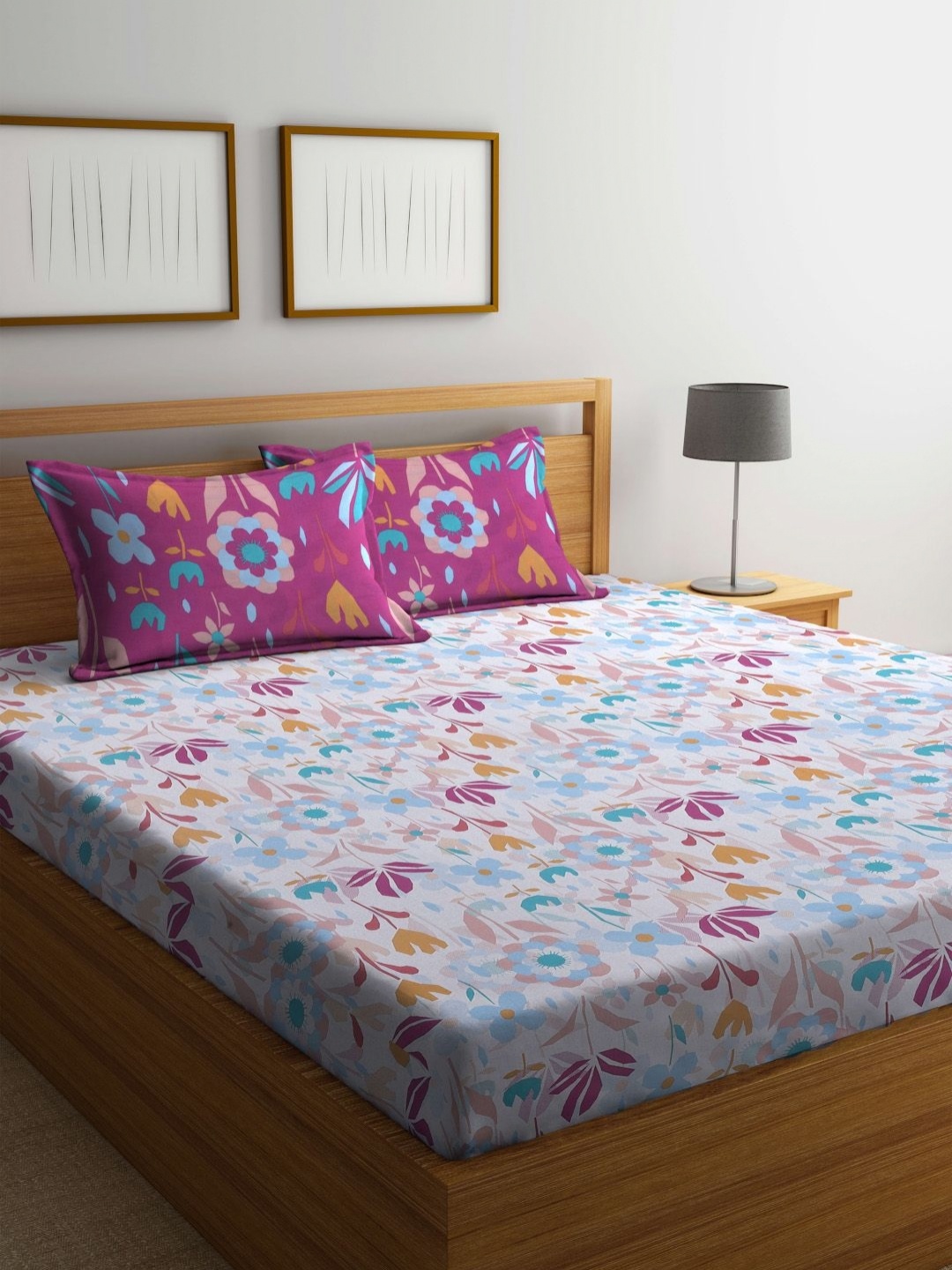 

BOMBAY DYEING White & Pink Floral 104 TC Cotton Queen Bedsheet with 2 Pillow Covers