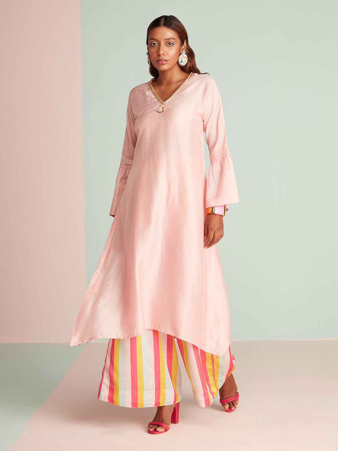 

Gajra Gang A-line Kurta, Peach