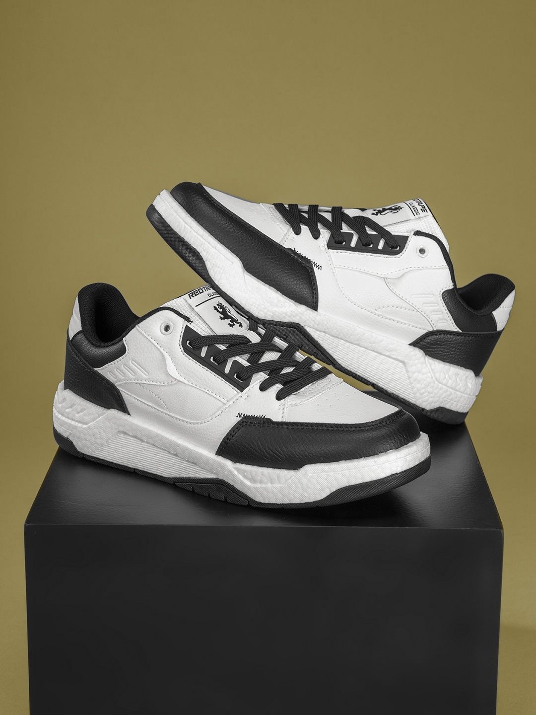 

Red Tape Men Colourblocked ETPU Sneakers, White
