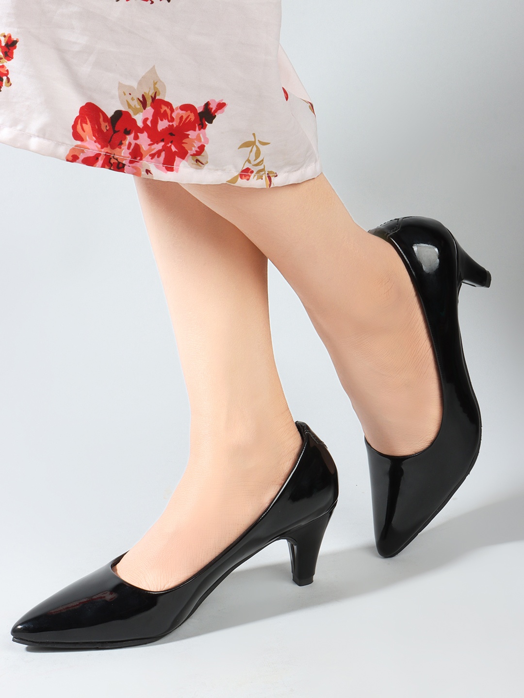 

Denill Pointed Toe Kitten Heeled Pumps, Black