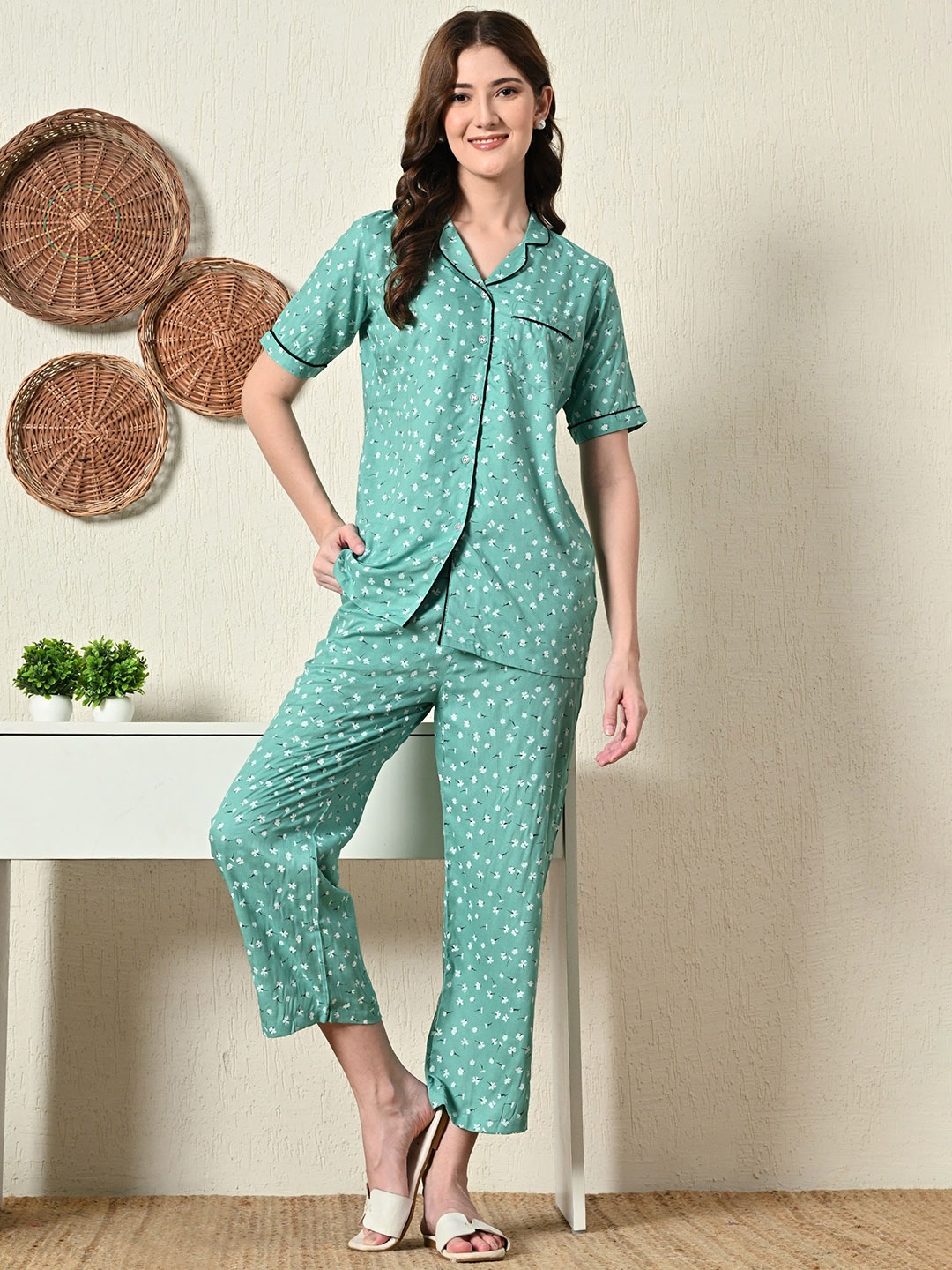 

TREND ME Floral Printed Shirt With Pyjamas, Green