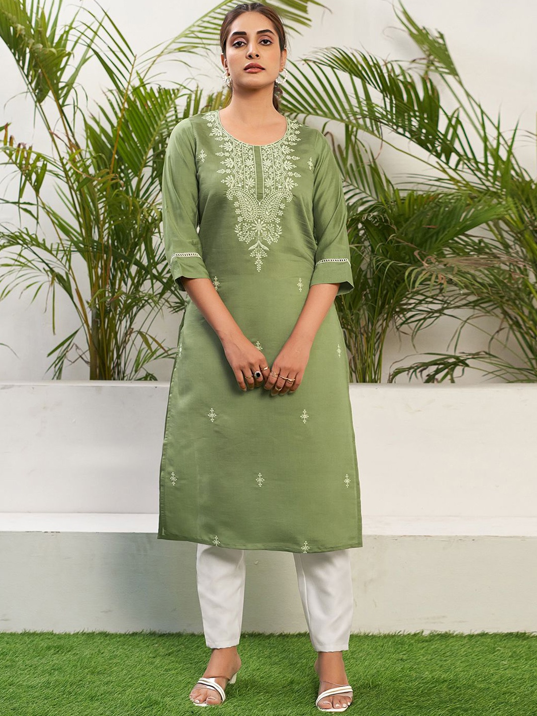 

KALINI Women Geometric Embroidered Flared Sleeves Thread Work Kurta, Green