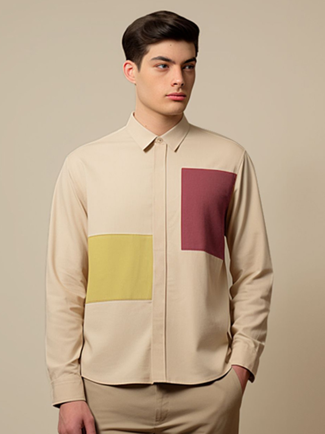 

HE SPOKE Men Colourblocked Spread Collar Tailored Fit Shirt, Beige