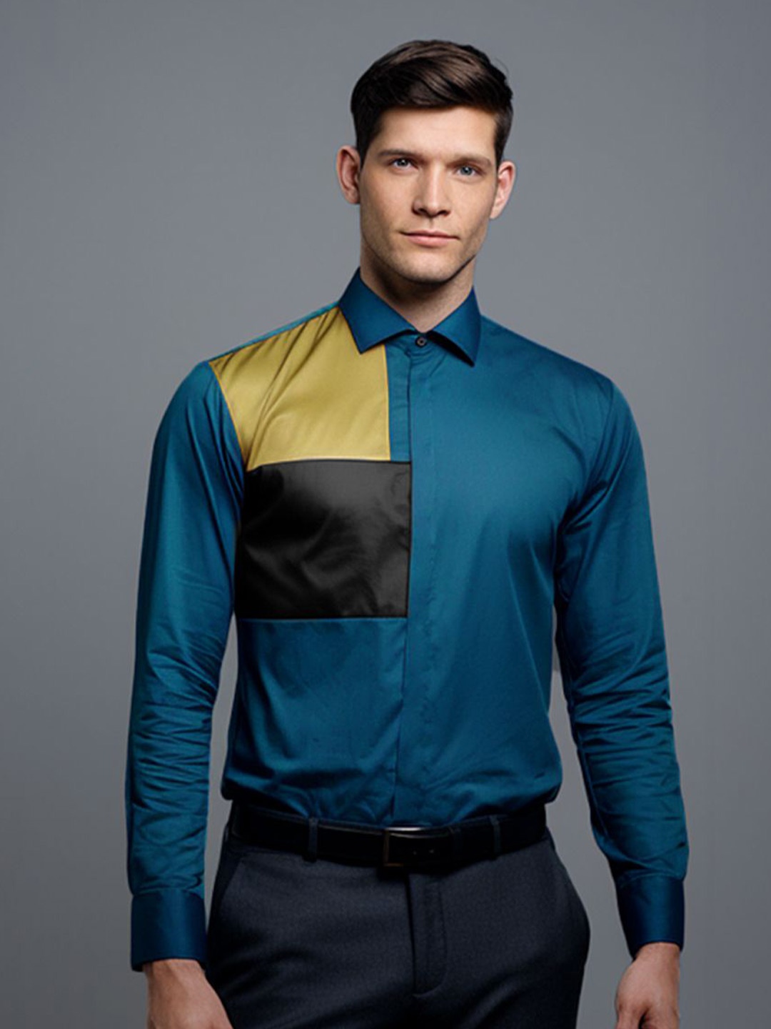 

HE SPOKE Men Colourblocked Spread Collar Tailored Fit Shirt, Blue