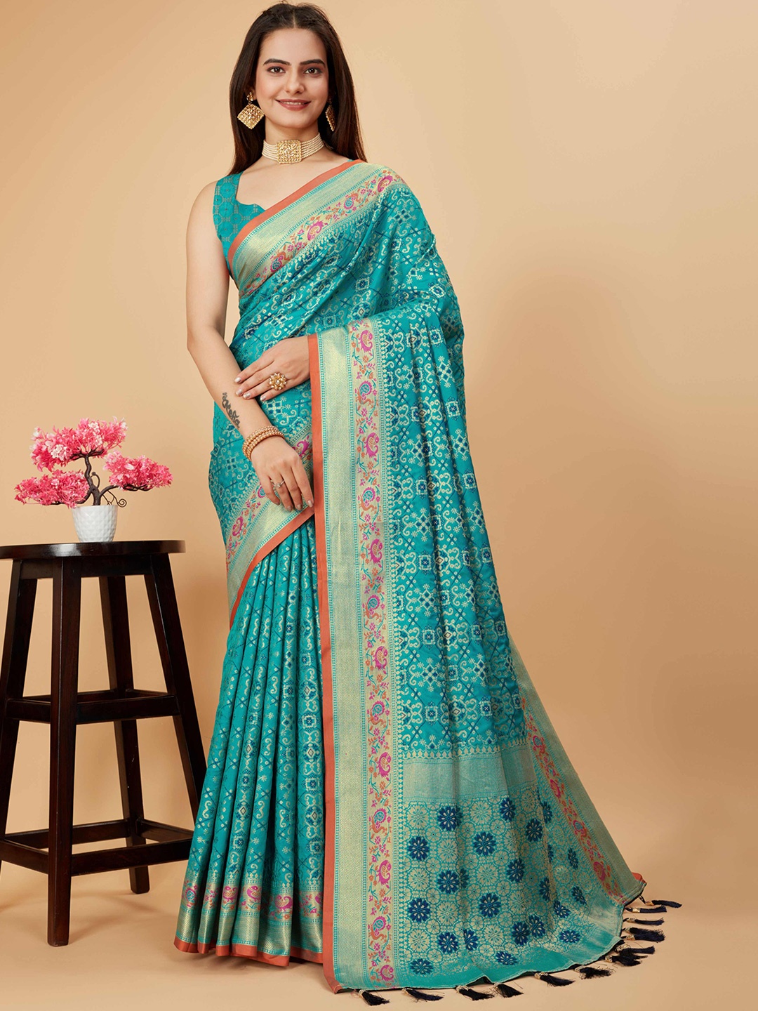 

Upalksh Woven Design Zari Banarasi Saree, Turquoise blue