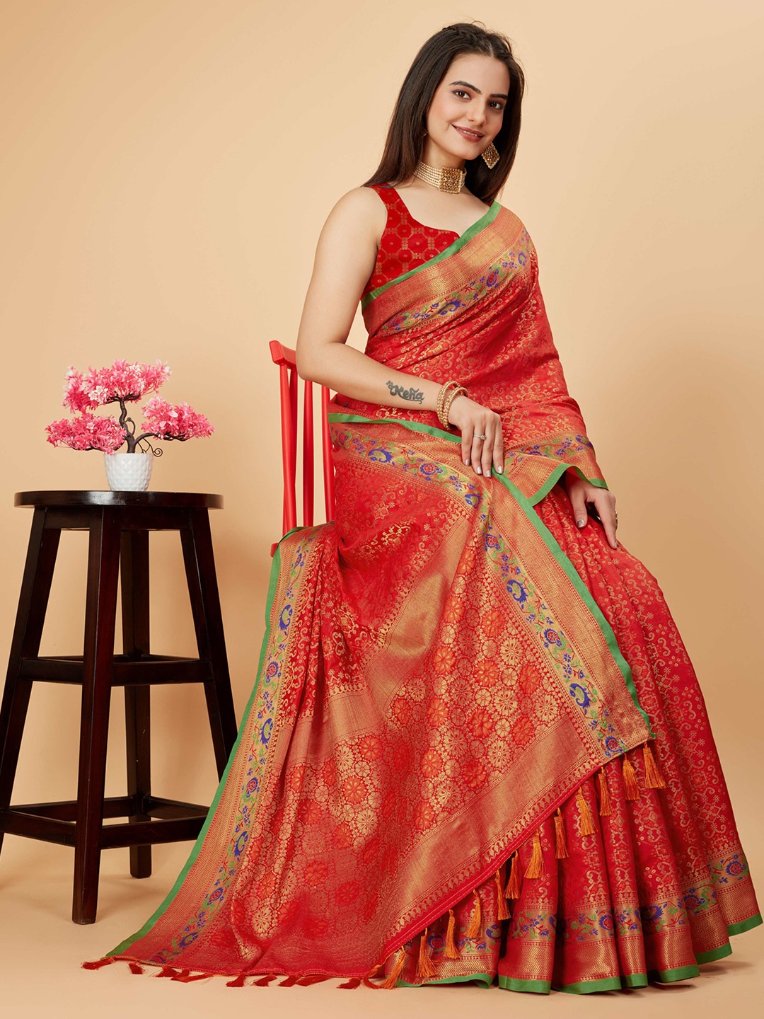 

Upalksh Ethnic Motifs Zari Banarasi Saree, Red