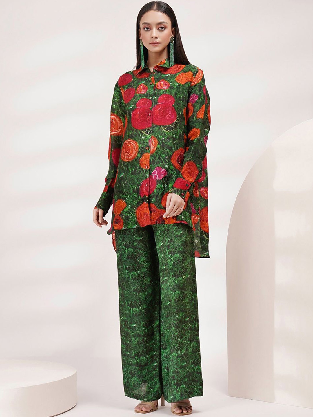 

Breathe by Aakanksha Singh Floral Printed Shirt Collar Shirt With Trousers, Green