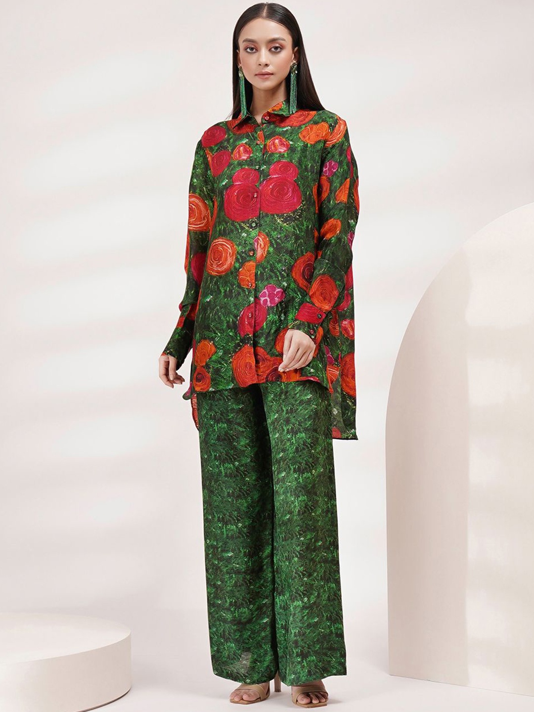 

Breathe by Aakanksha Singh Floral Printed Spread Collar Cuffed Sleeves Shirt With Palazzos, Green