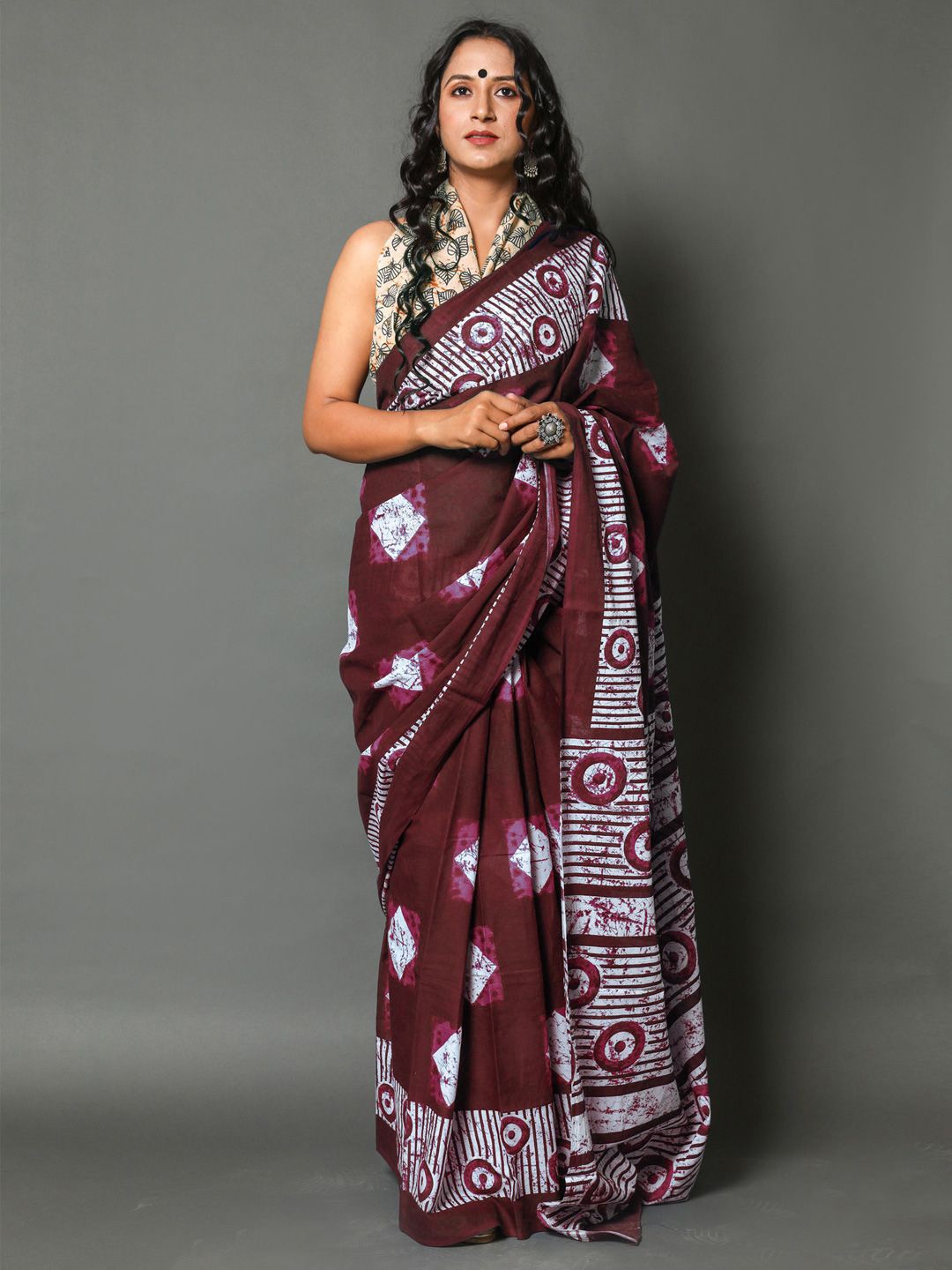

BUTA BUTI Geometric Printed Pure Cotton Saree, Maroon
