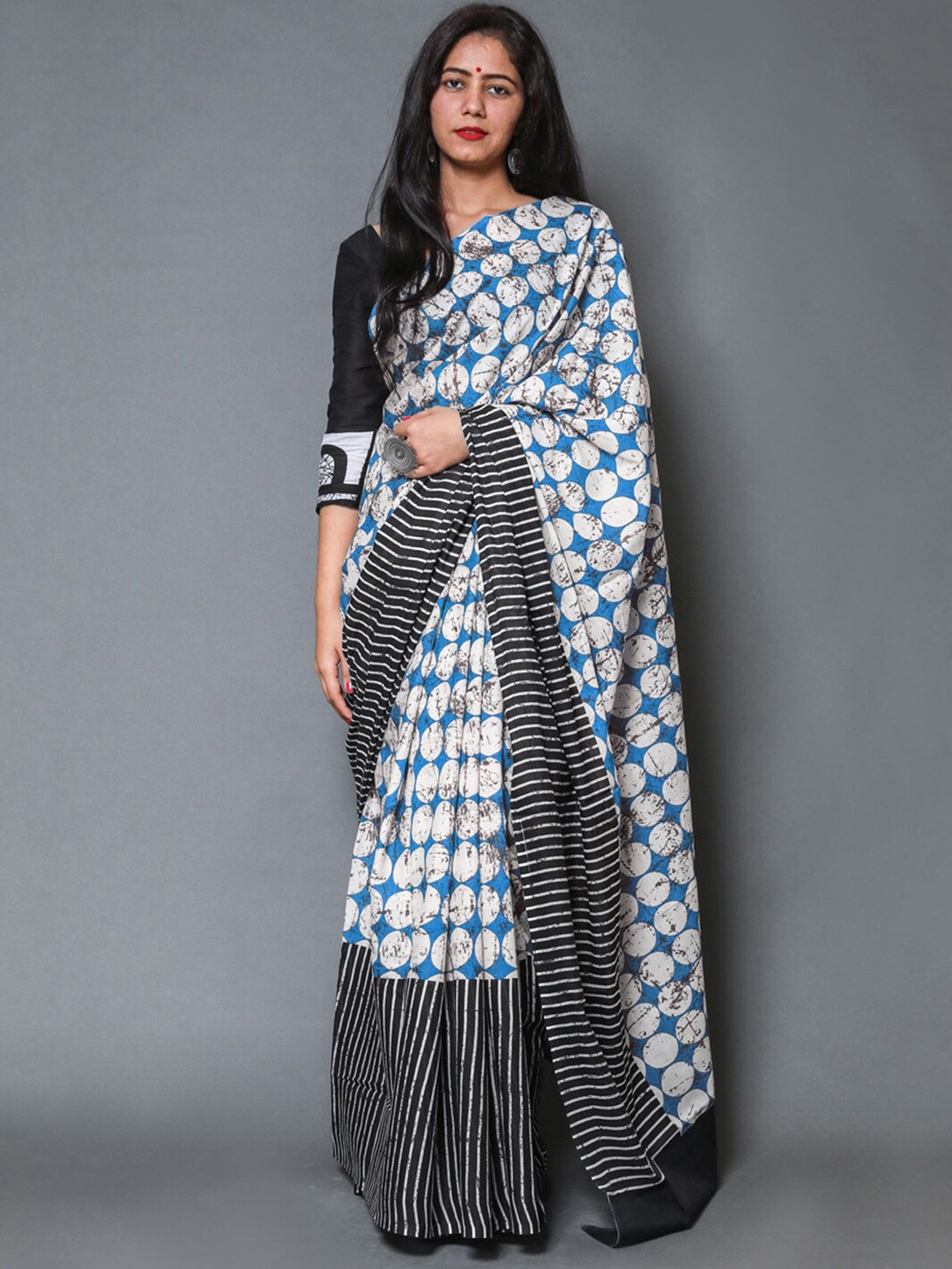 

BUTA BUTI Geometric Printed Pure Cotton Saree, Blue