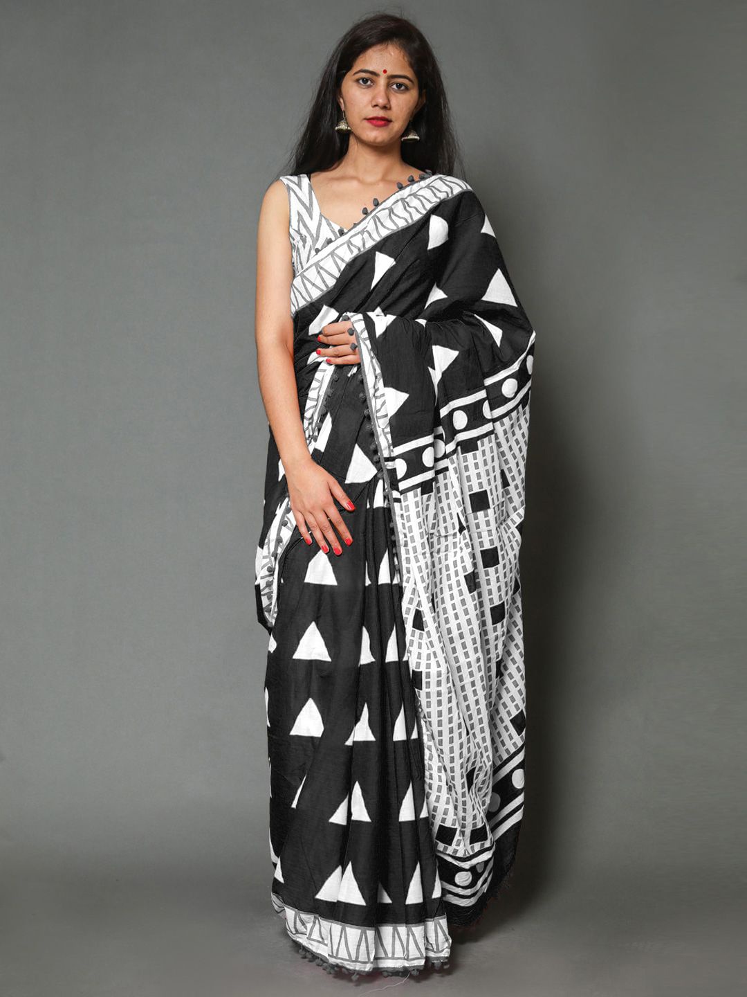 

BUTA BUTI Geometric Printed Pure Cotton Saree, Black