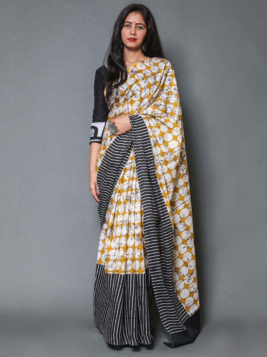 

BUTA BUTI Pure Cotton Saree, Mustard