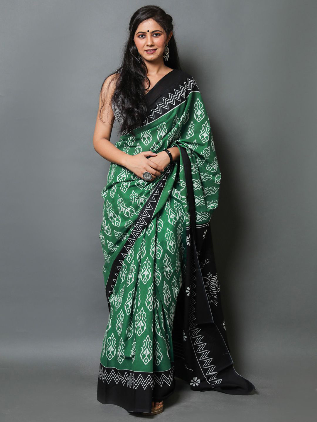 

BUTA BUTI Ethnic Motifs Pure Cotton Saree, Green