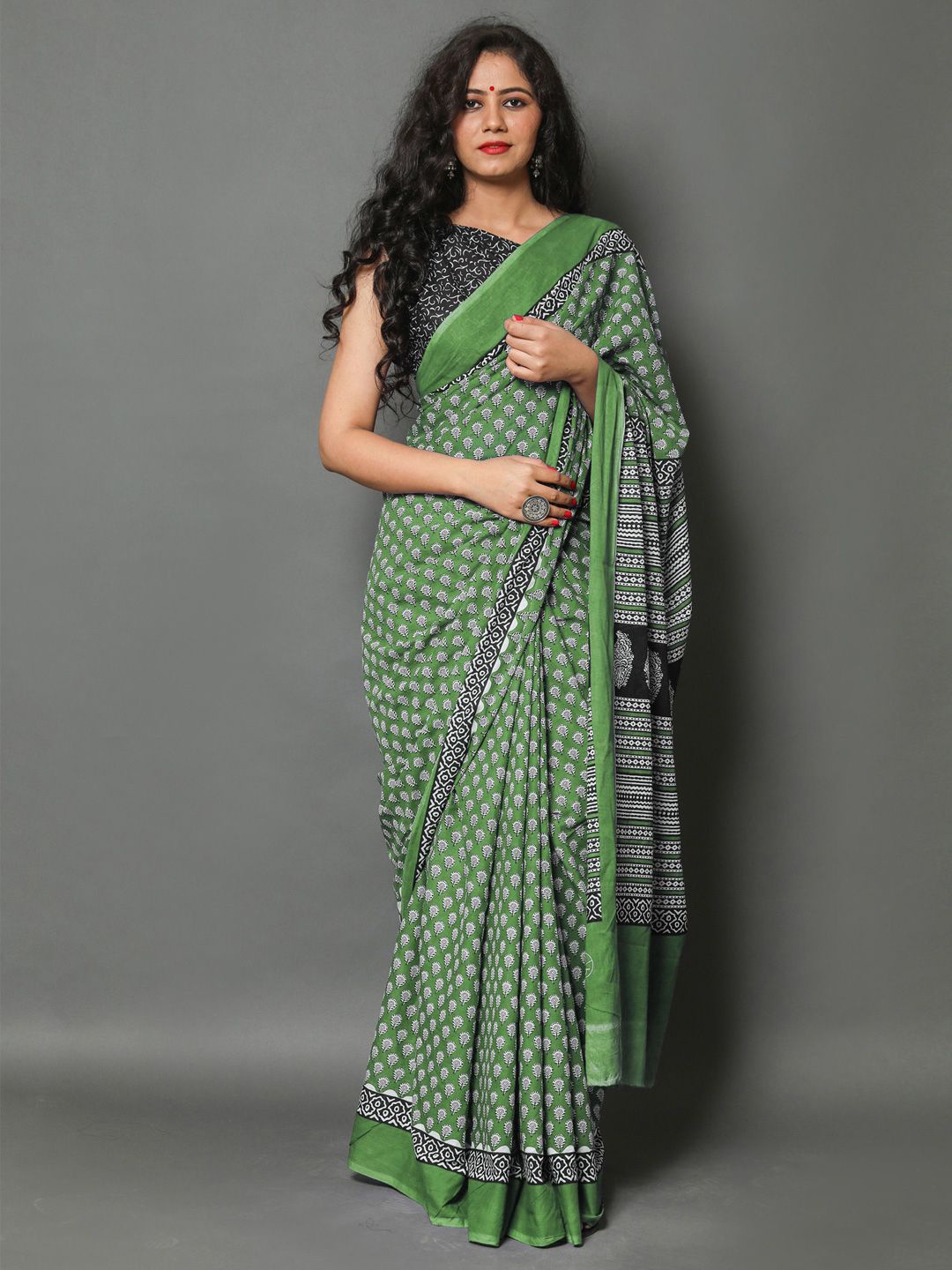 

BUTA BUTI Floral Pure Cotton Saree, Green