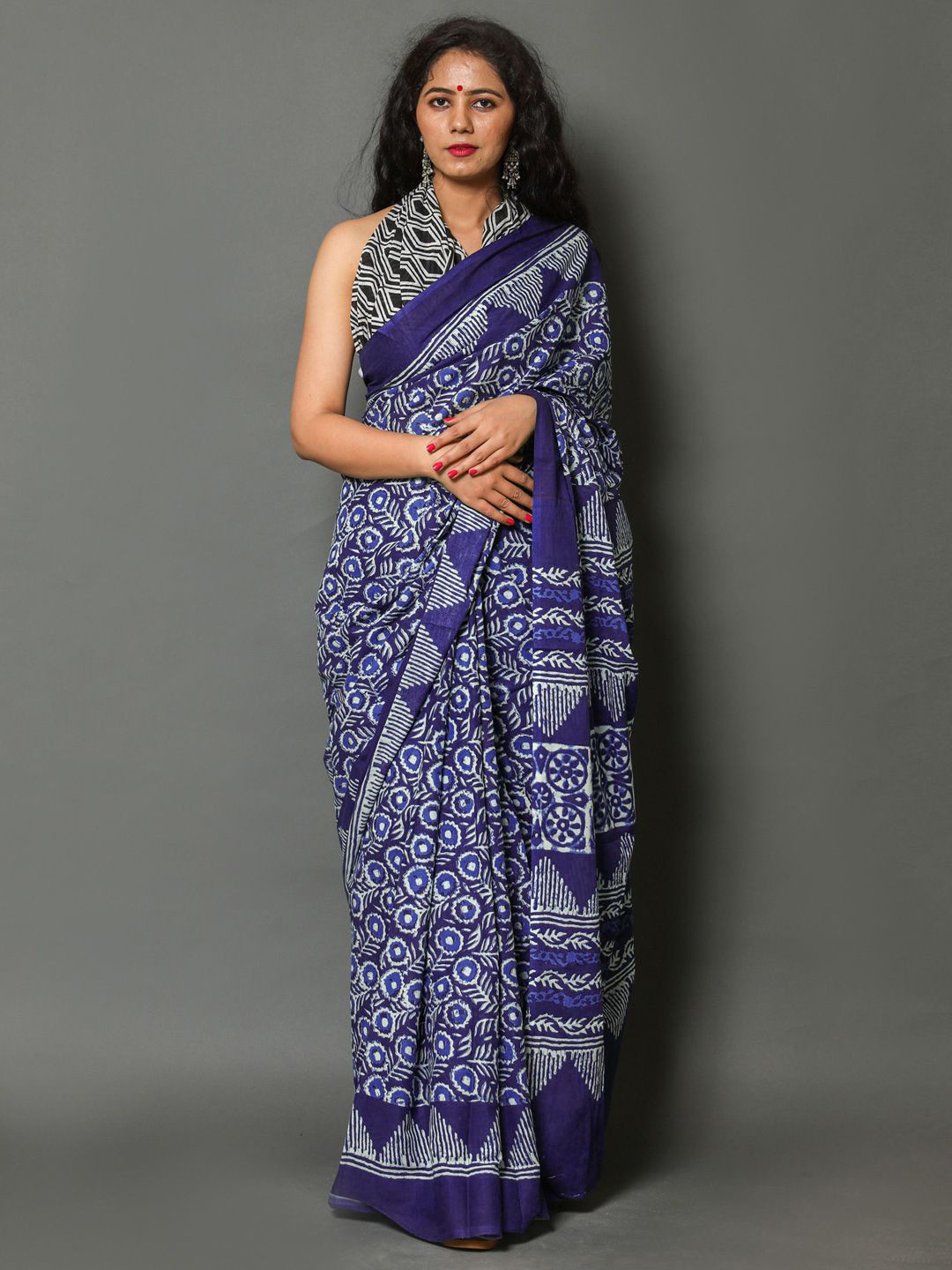 

BUTA BUTI Floral Pure Cotton Saree, Navy blue