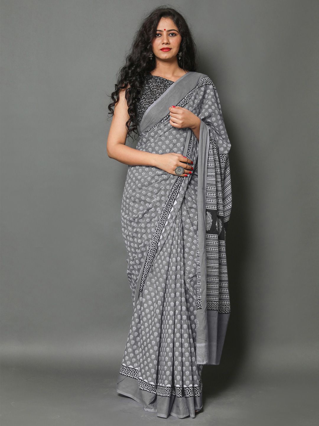 

BUTA BUTI Floral Pure Cotton Saree, Grey