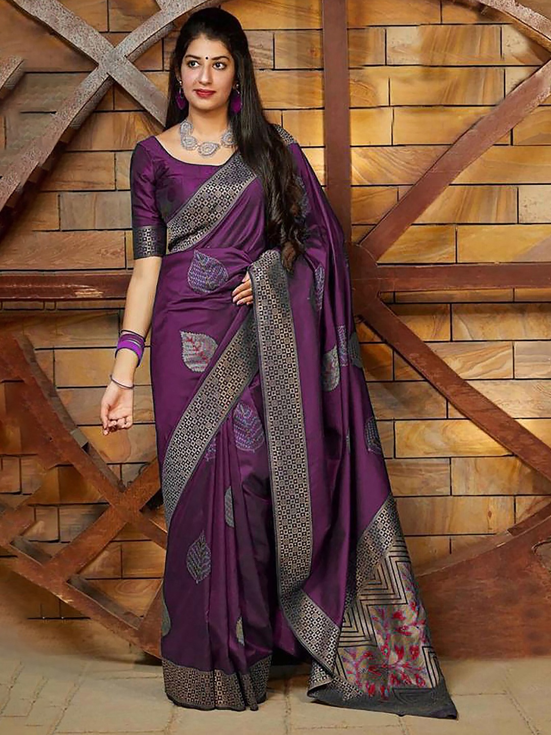 

KALINI Woven Design Zari Banarasi Saree, Purple