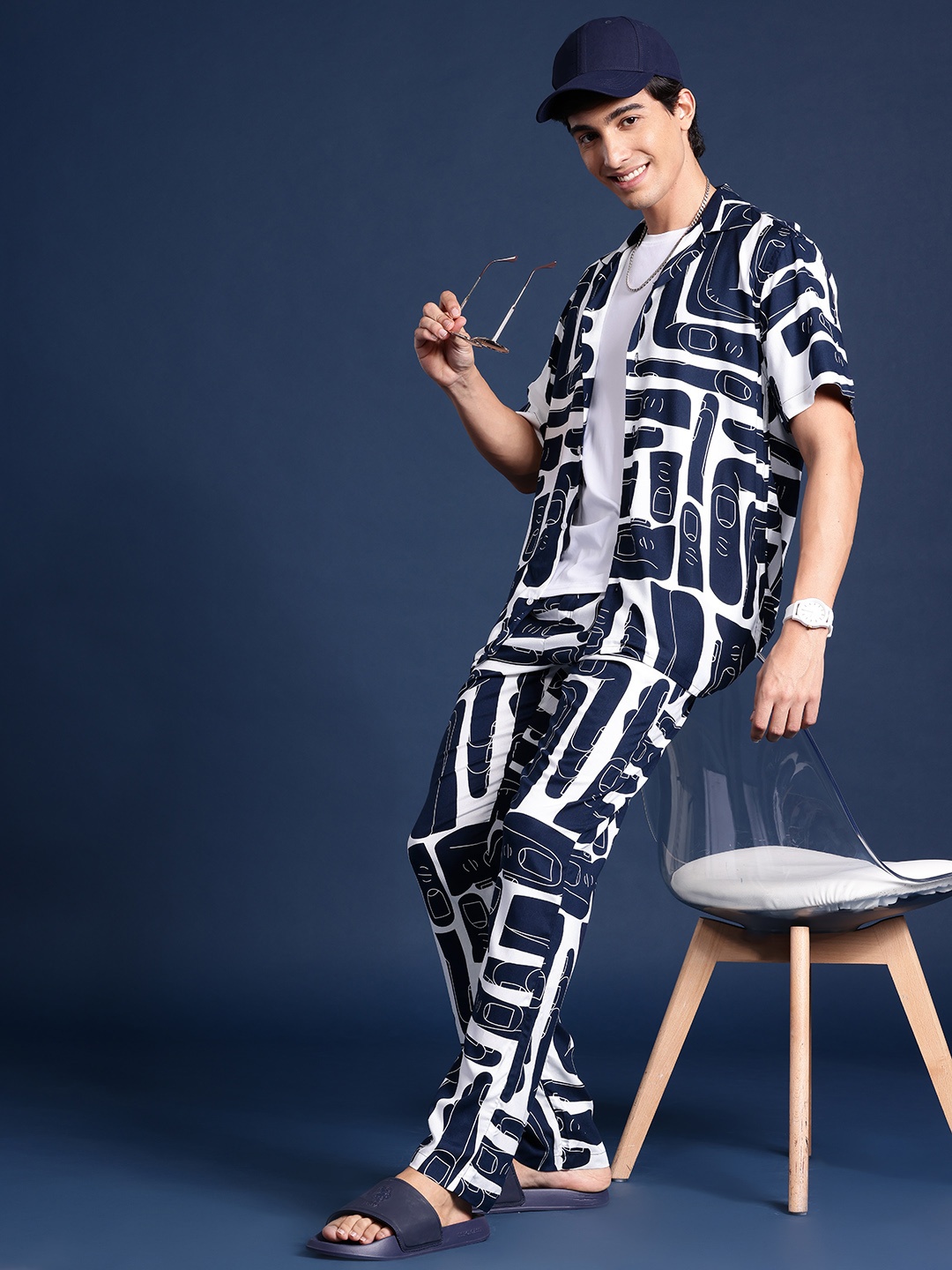 

Hancock Men Abstract Printed Relaxed Fit Co-Ords, Navy blue