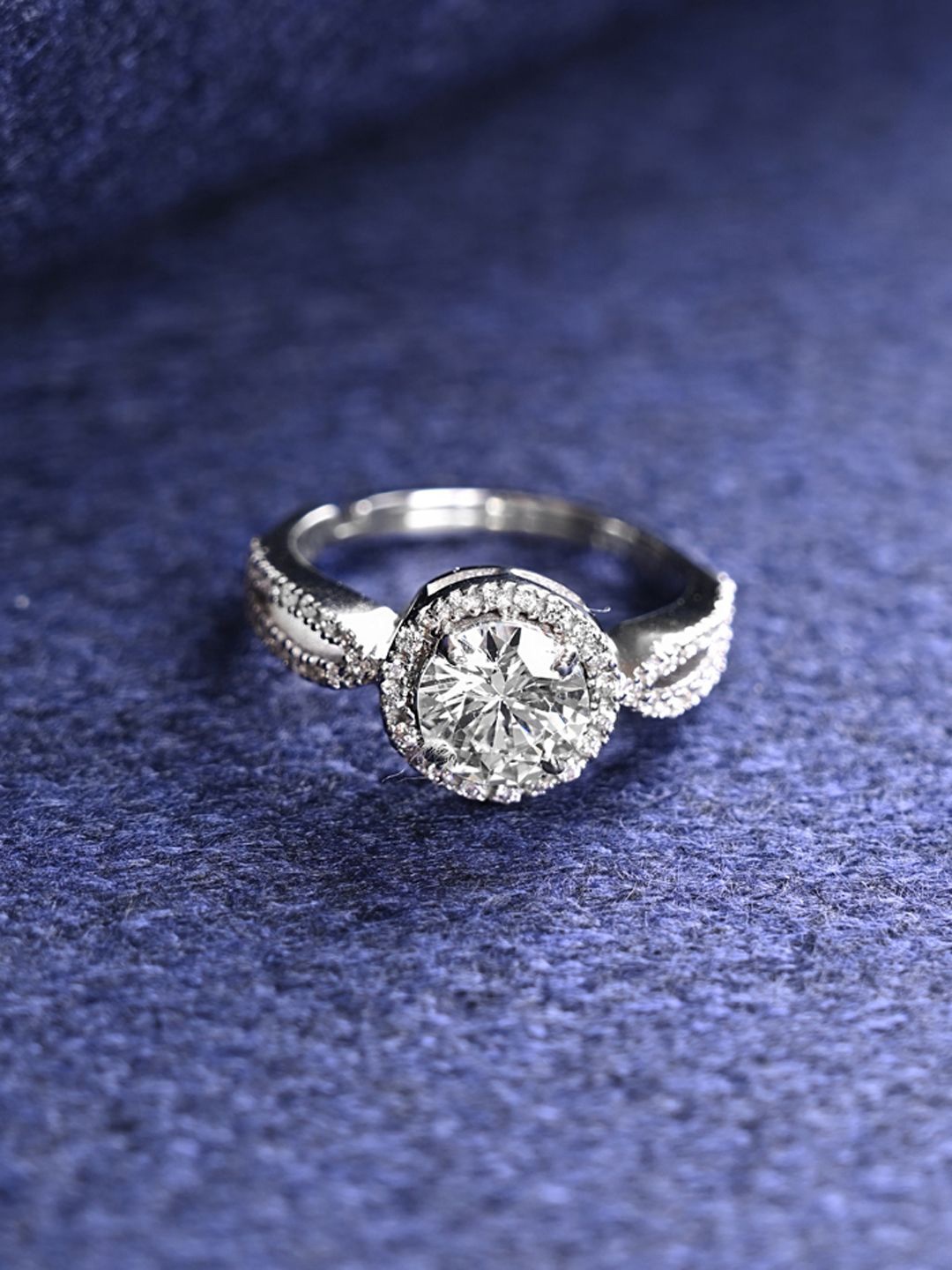 

Clara 925 Platinum-Plated CZ Studded Finger Ring, Silver