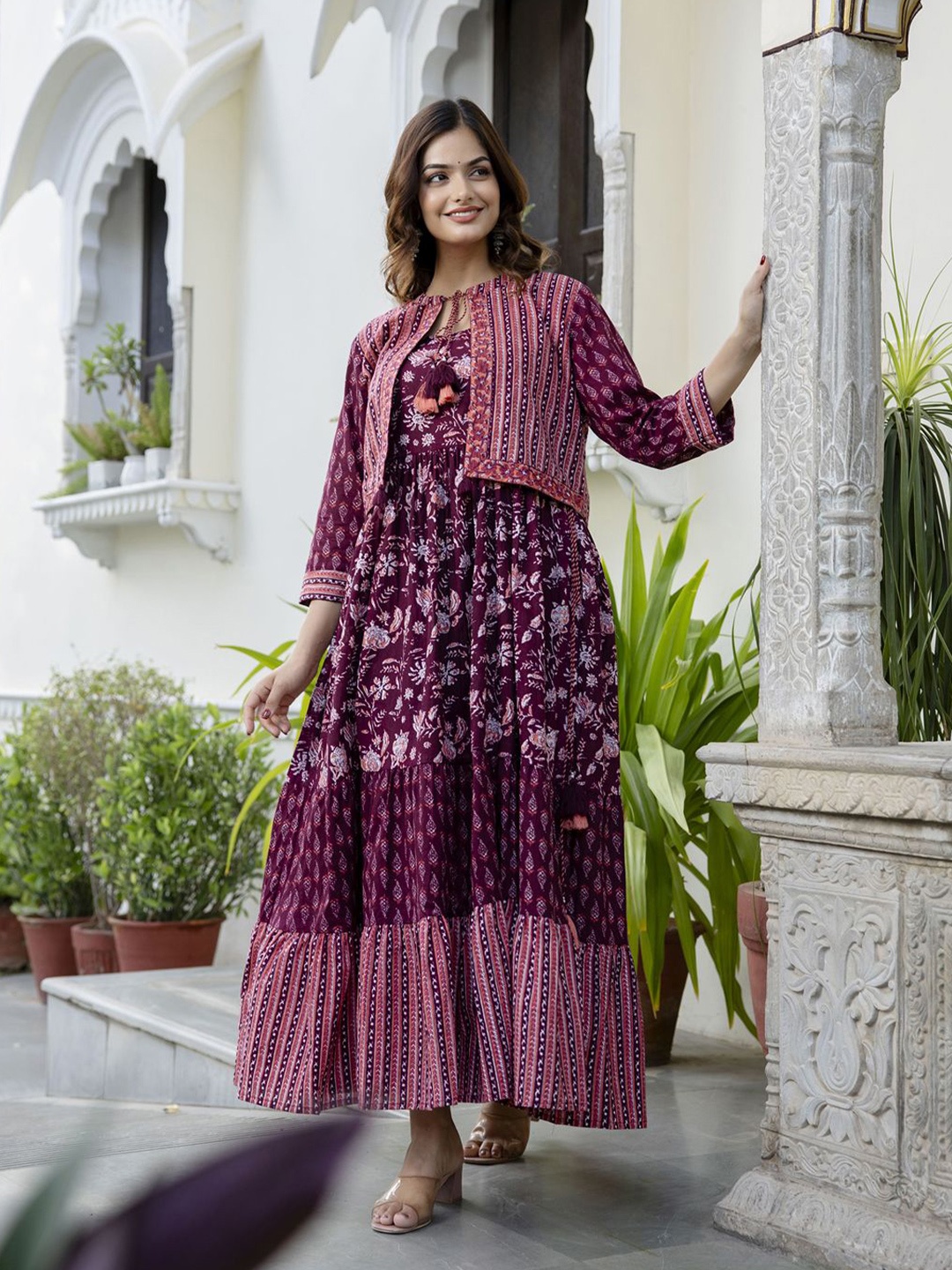 

BAESD Floral Print Tie-Up Neck Maxi Dress With Jacket, Maroon