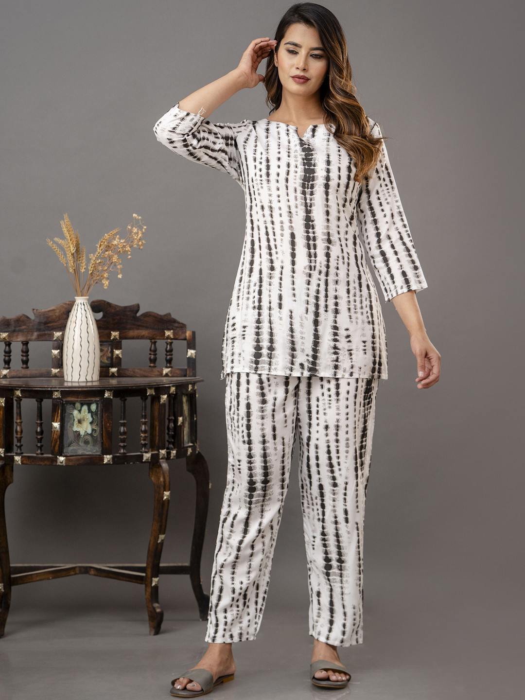 

Shedika Tie & Dye Printed Tunic With Trousers, Black