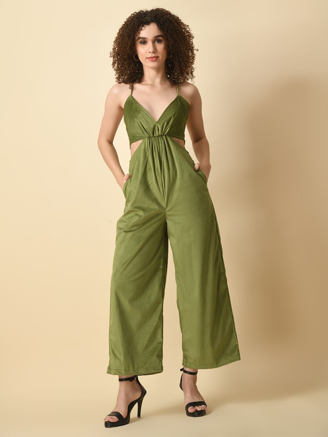 

Tushita Shoulder Straps Cut Out Detail Velvet Jumpsuit, Green