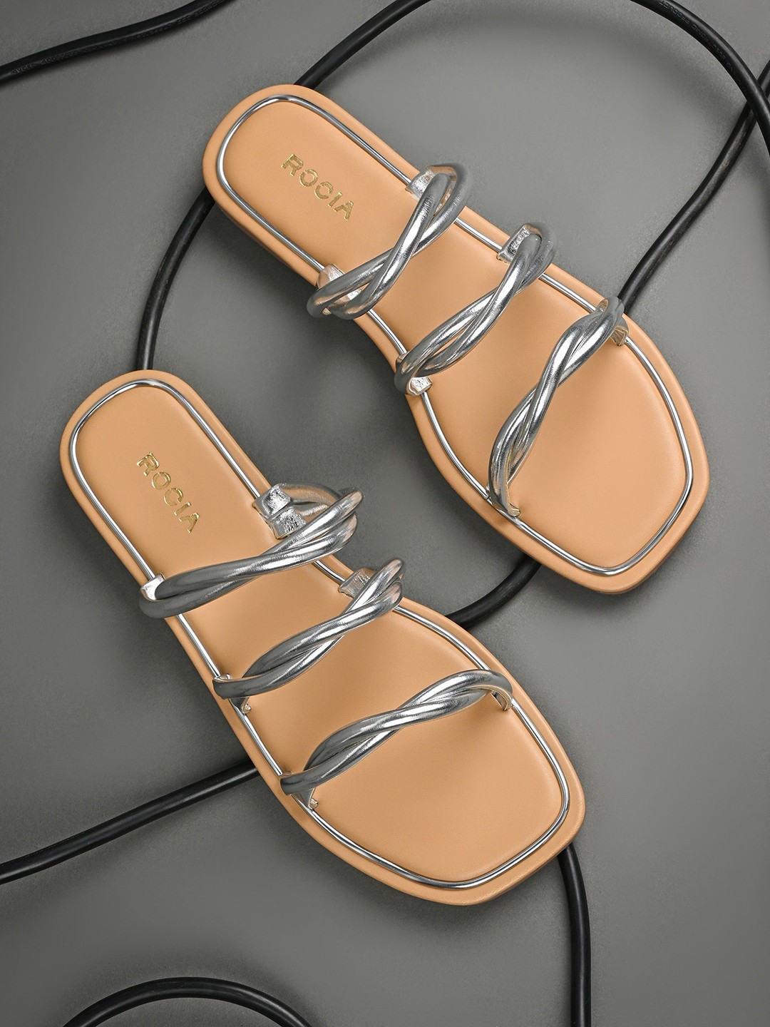 

Rocia Women Open Toe Flats, Silver