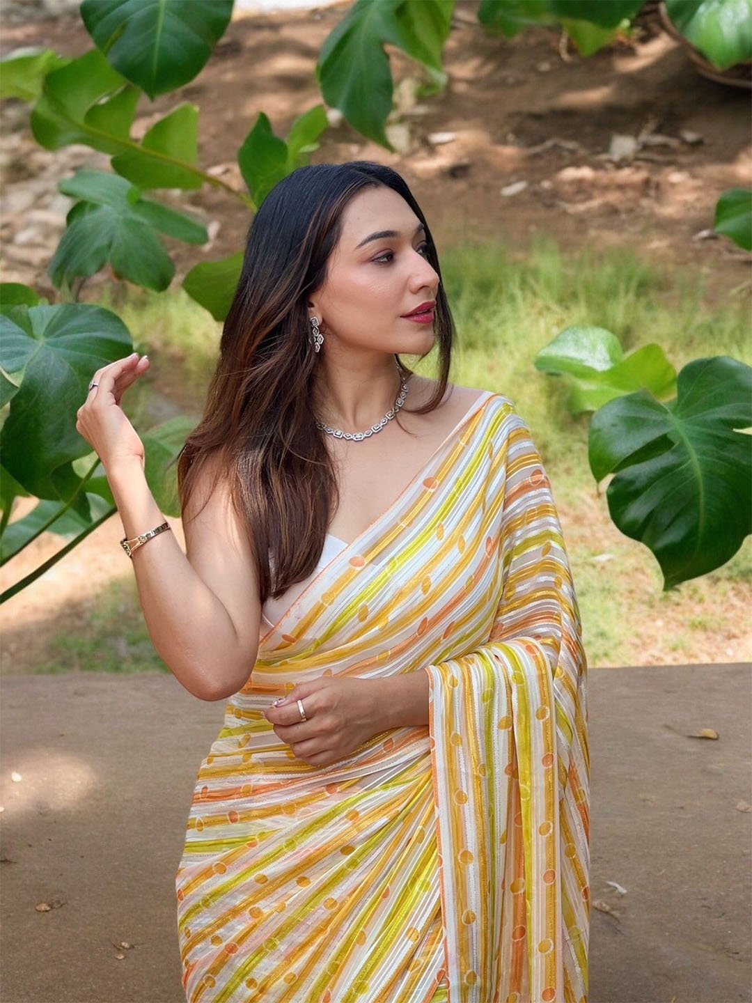 

Vastrasky Global Striped Saree, Yellow