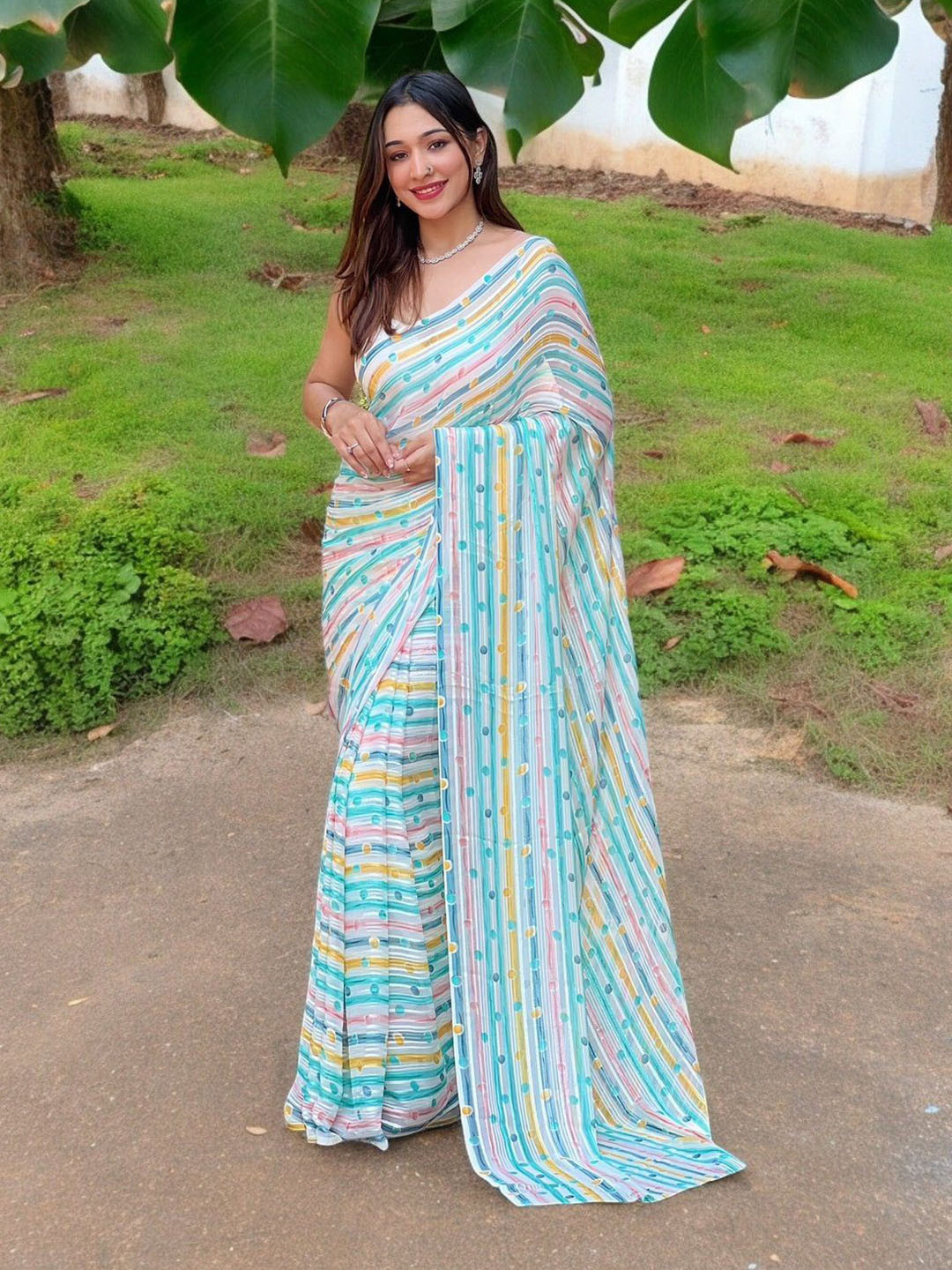 

Vastrasky Global Zari Striped Printed Saree, Blue