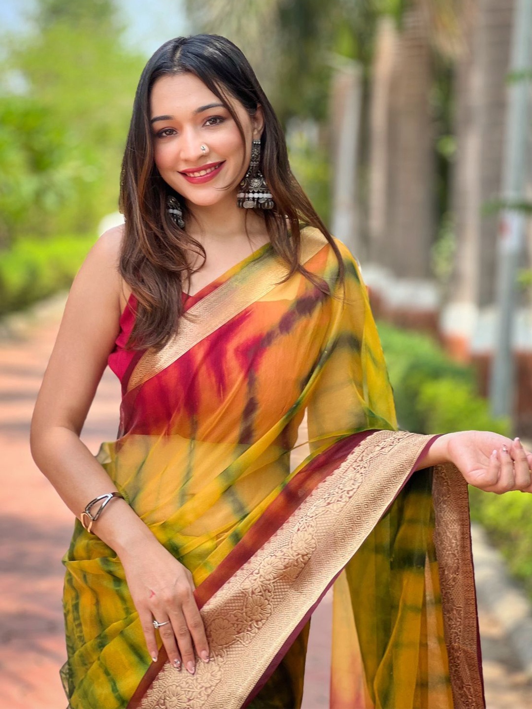 

Vastrasky Global Tie and Dye Zari Organza Saree, Yellow