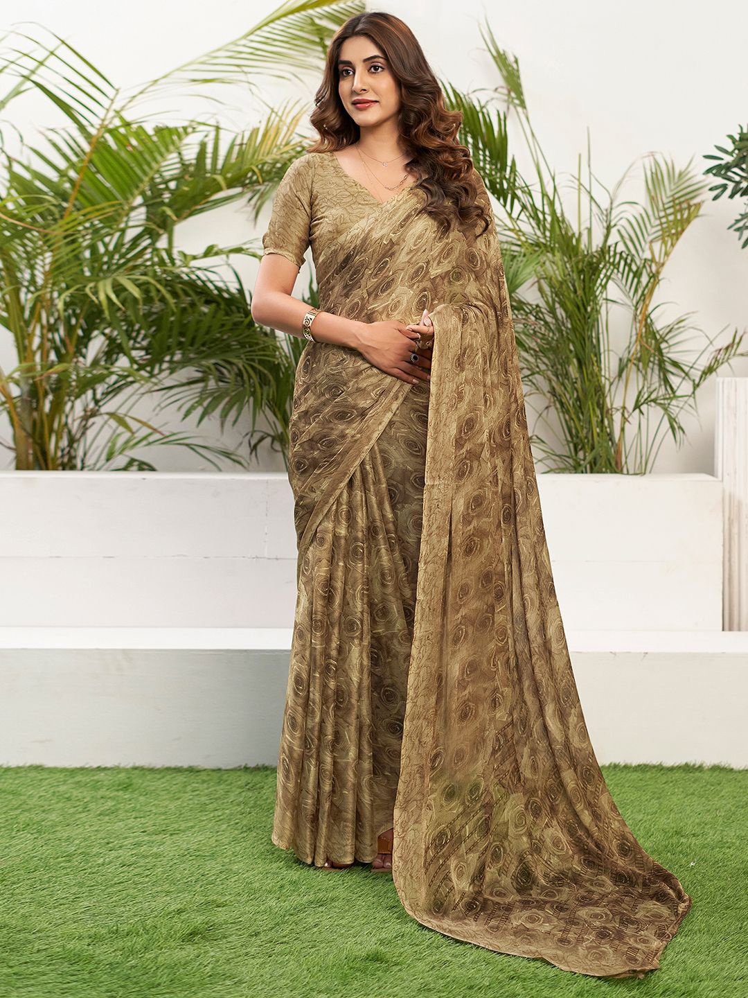 

KALINI Floral Pure Chiffon Bagru Saree, Khaki