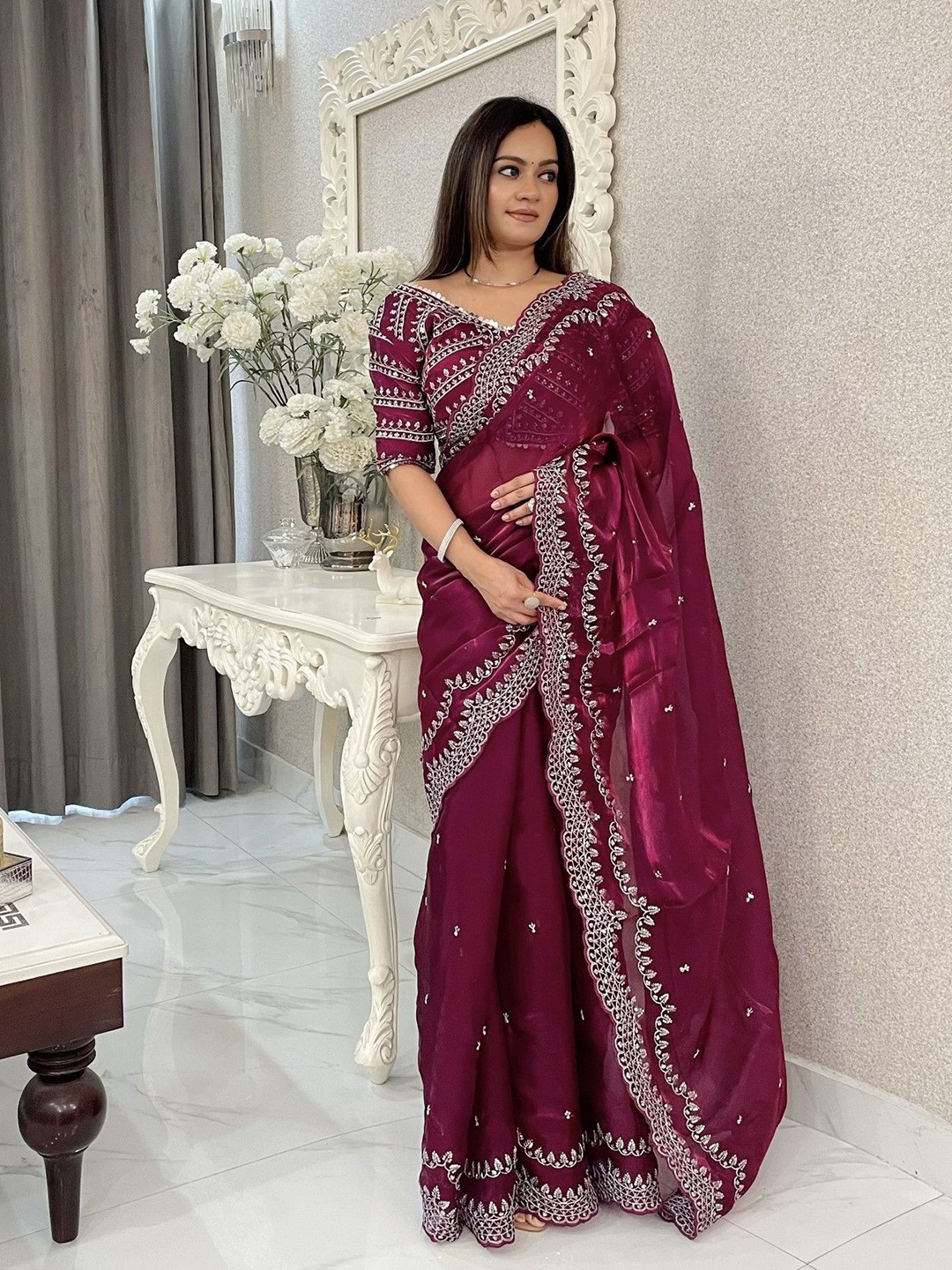 

LeeliPeeri Designer Floral Embroidered Saree, Maroon
