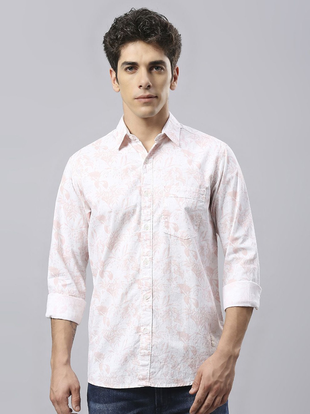 

Klub Fox Men Checks Spread Collar Casual Slim Fit Shirt, White