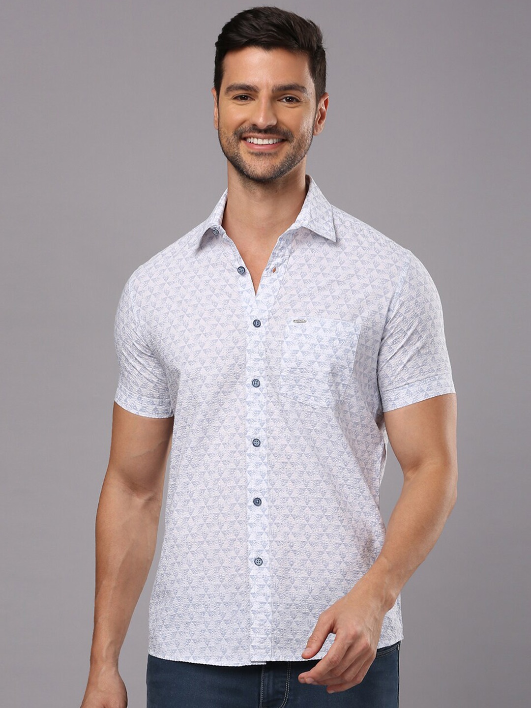 

Klub Fox Men Printed Casual Slim Fit Shirt, White
