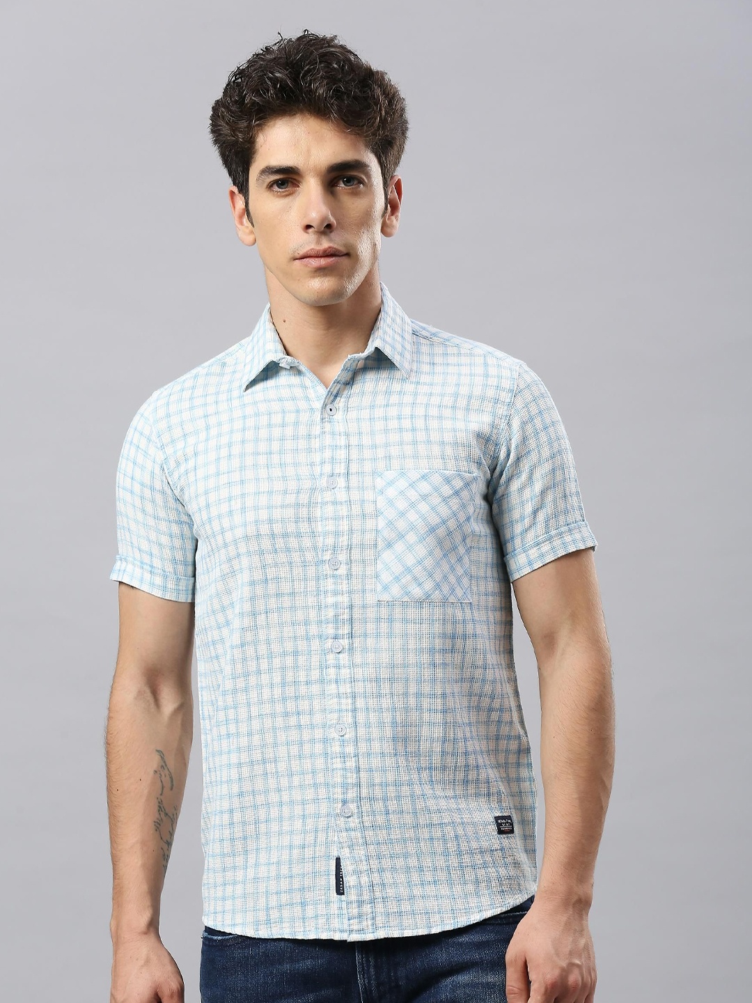 

Klub Fox Men Gingham Checks Spread Collar Casual Shirt, White