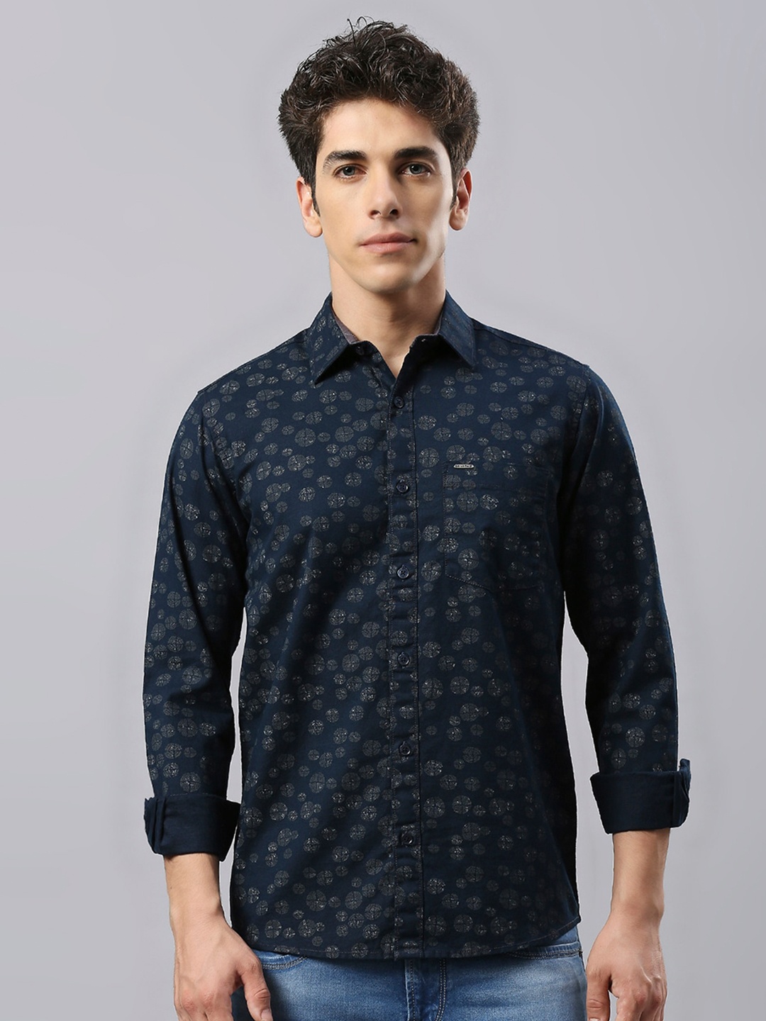 

Klub Fox Men Slim Fit Opaque Printed Casual Shirt, Navy blue