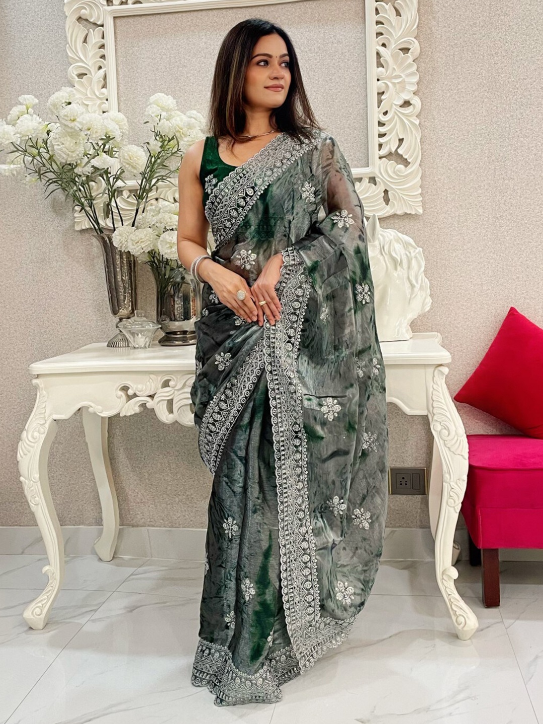 

LeeliPeeri Designer Ethnic Motifs Embroidered Saree, Green