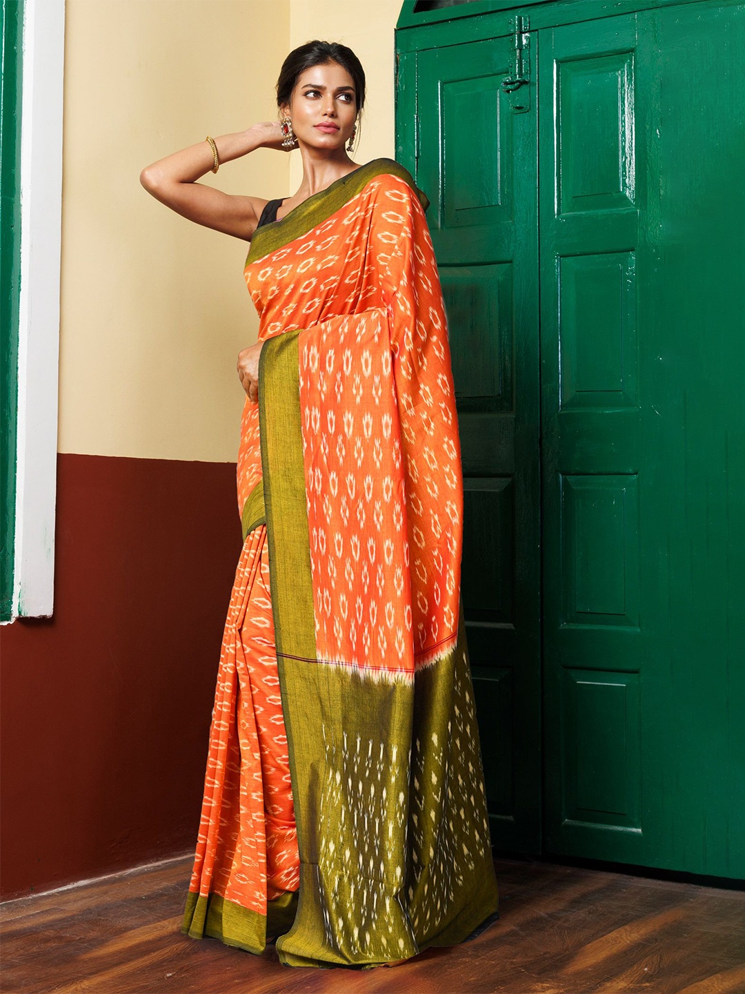 

Unnati Silks Handloom Pochampally Saree, Orange