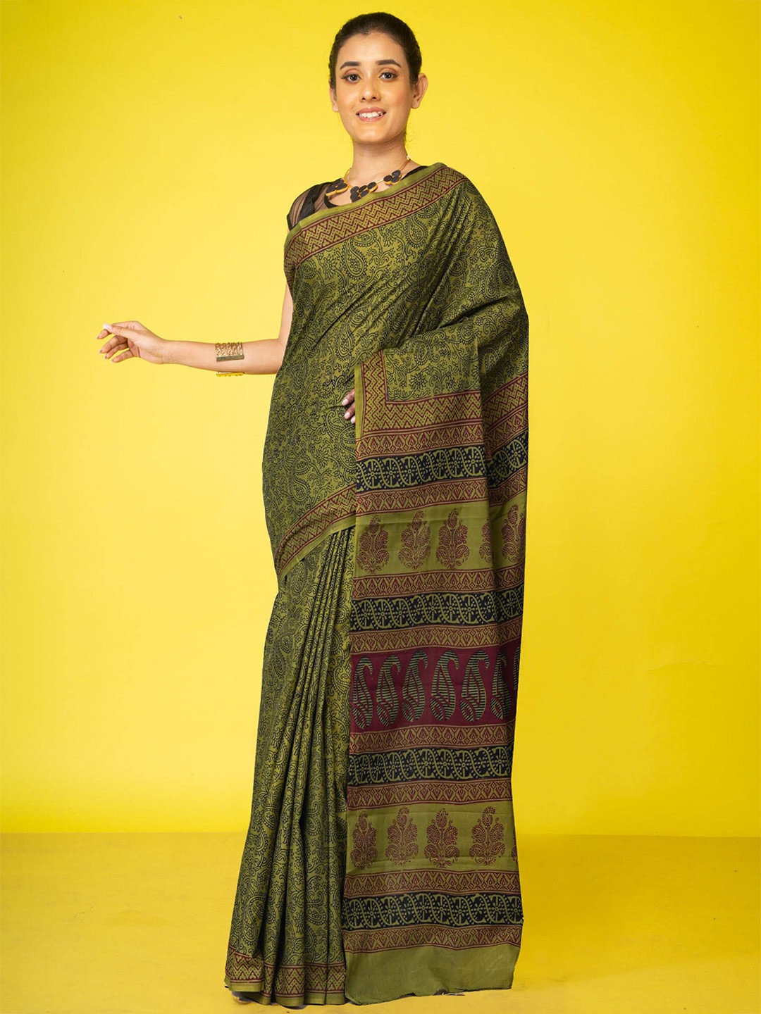 

Unnati Silks Bagh Handloom Bagh Saree, Green