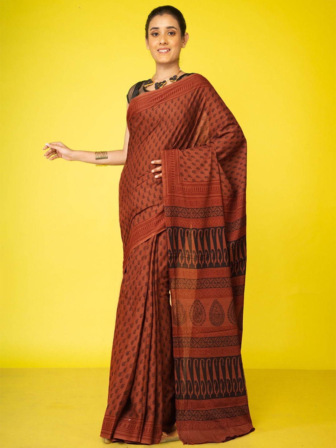 

Unnati Silks Handloom Bagh Printed Saree, Brown