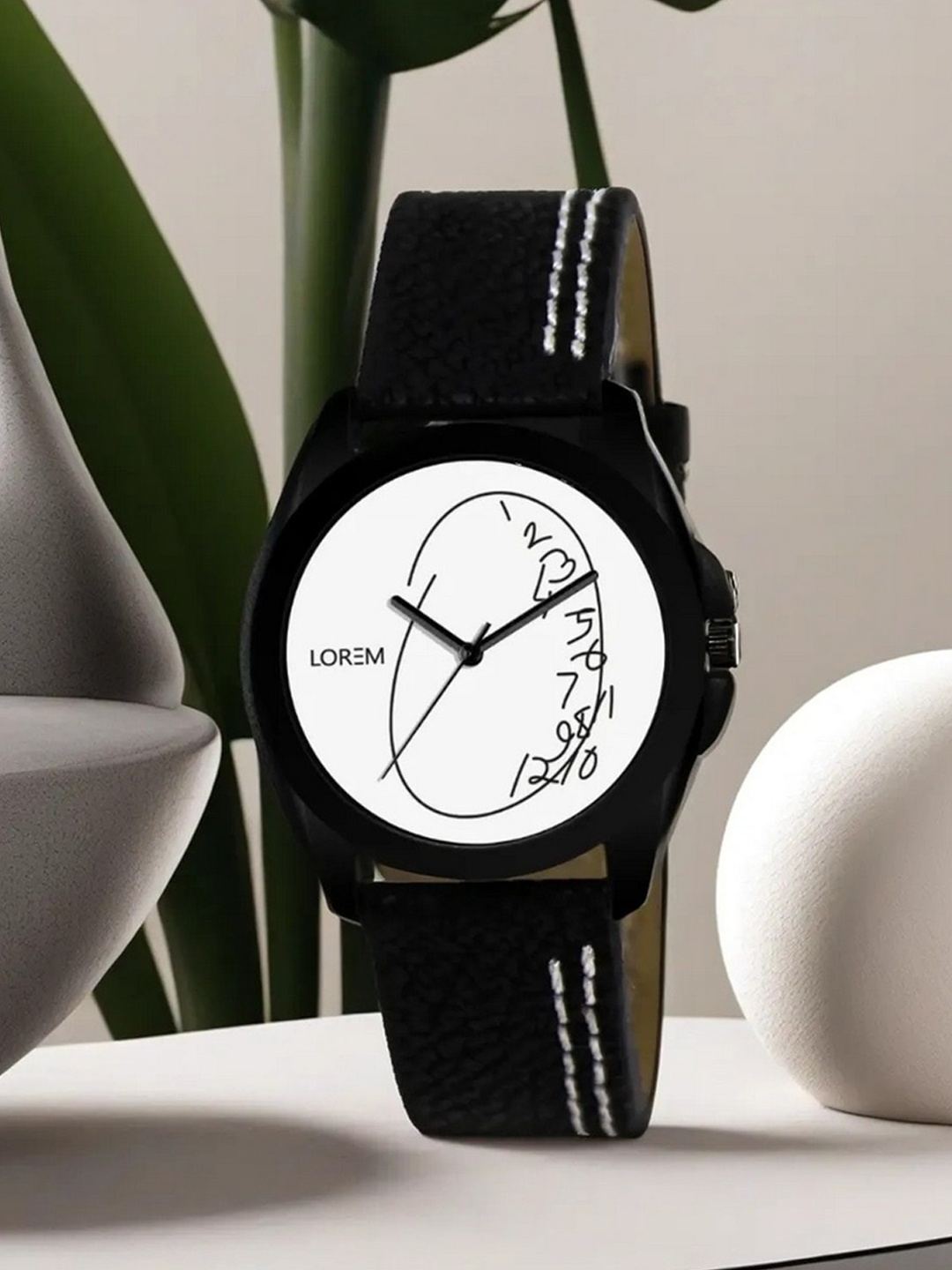 

LOREM Women Dial & Synthetic Straps Analogue Watch LR291-A, Black