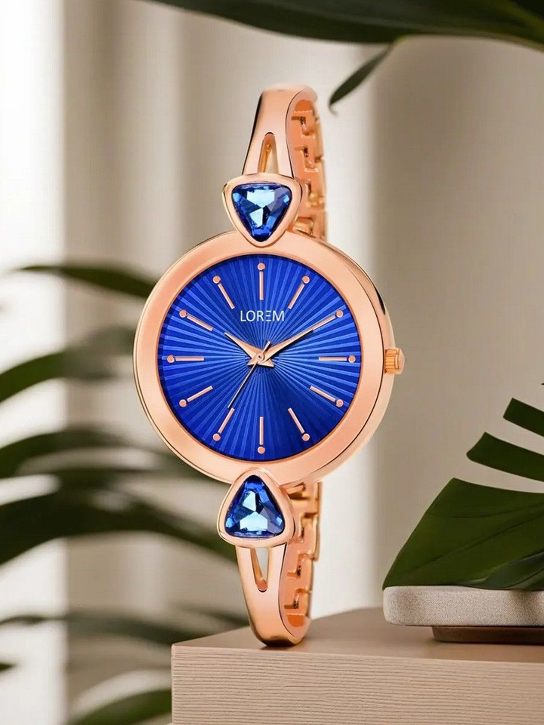 

LOREM Women Dial & Metal Bracelet Style Straps Analogue Watch LR276-A, Rose gold