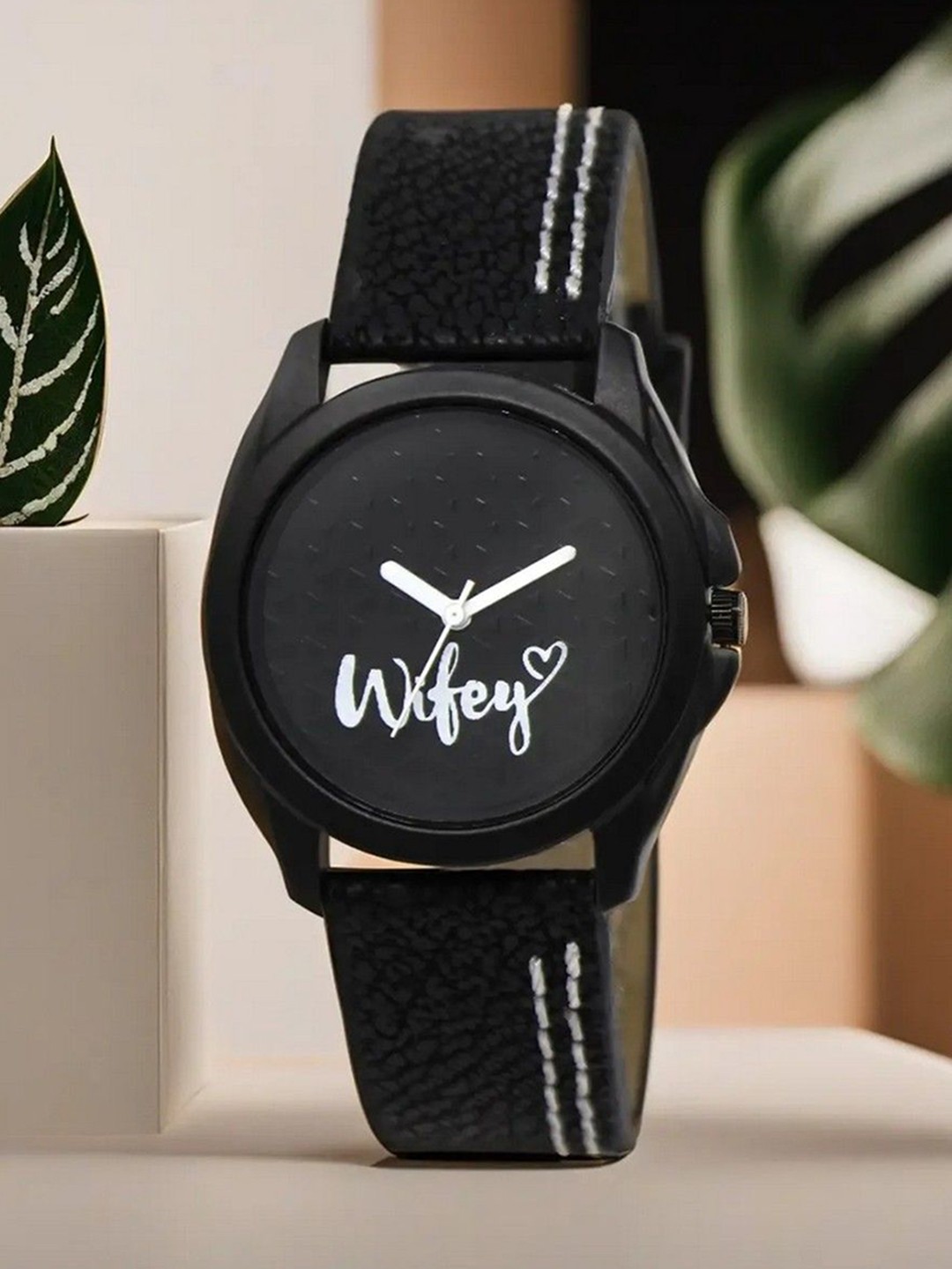 

LOREM Women Printed Dial & Straps Analogue Watch LR234-A, Black