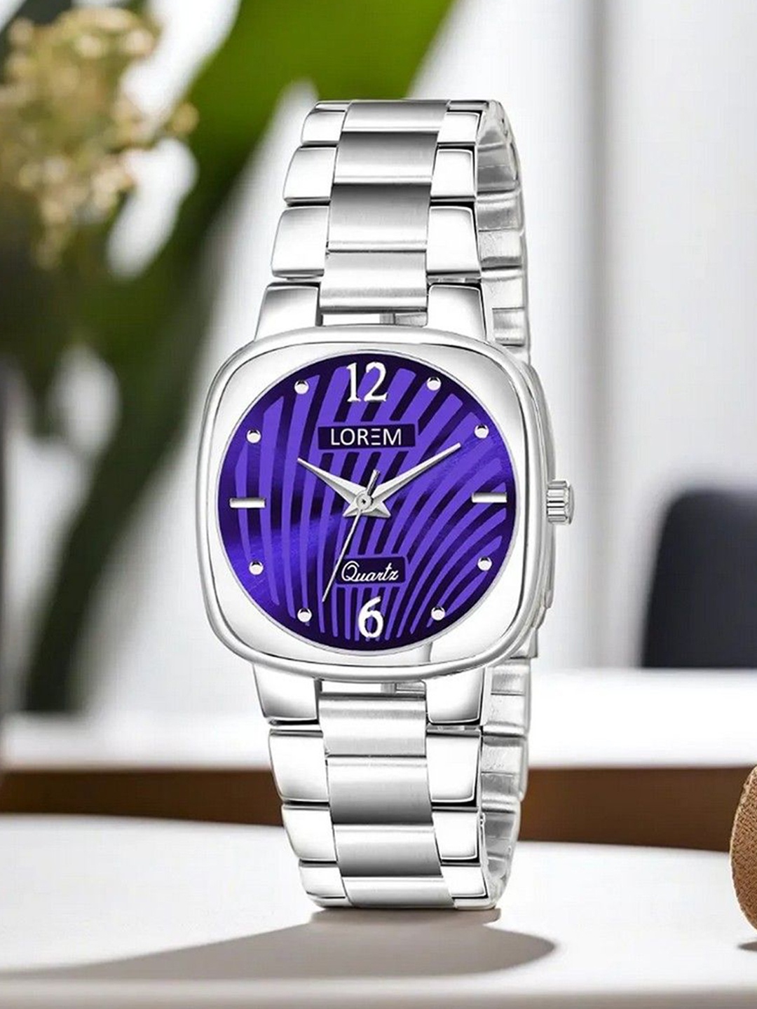 

LOREM Women Dial & Stainless Steel Bracelet Style Straps Analogue Watch LR309-B, Purple