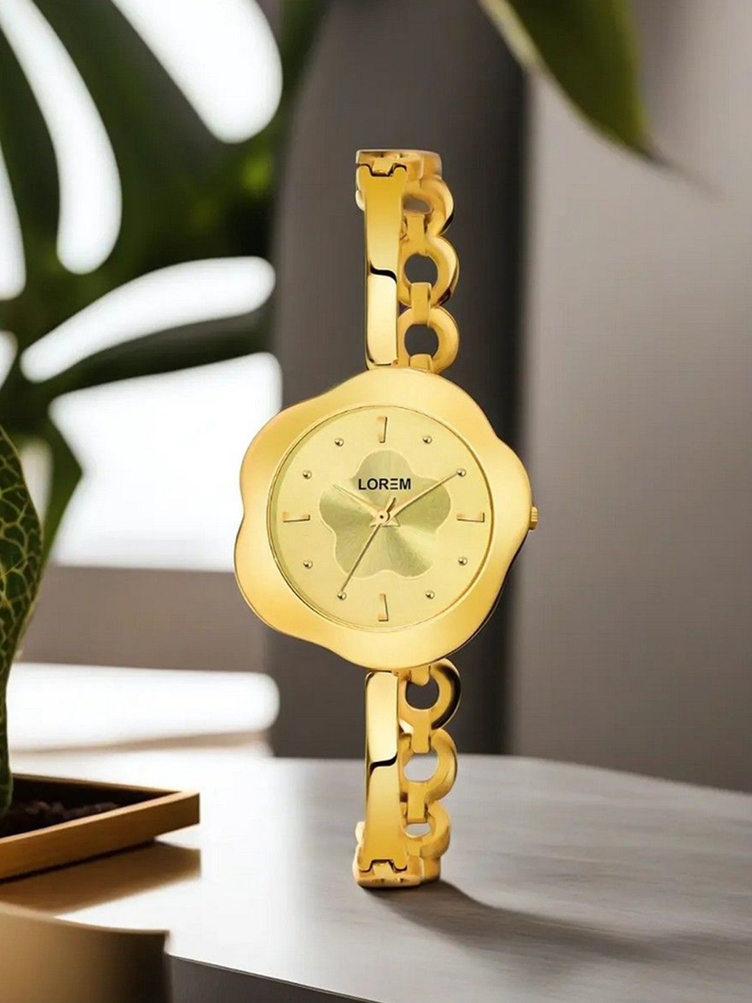 

LOREM Women Printed Dial & Metal Straps Analogue Watch LR262-A, Gold