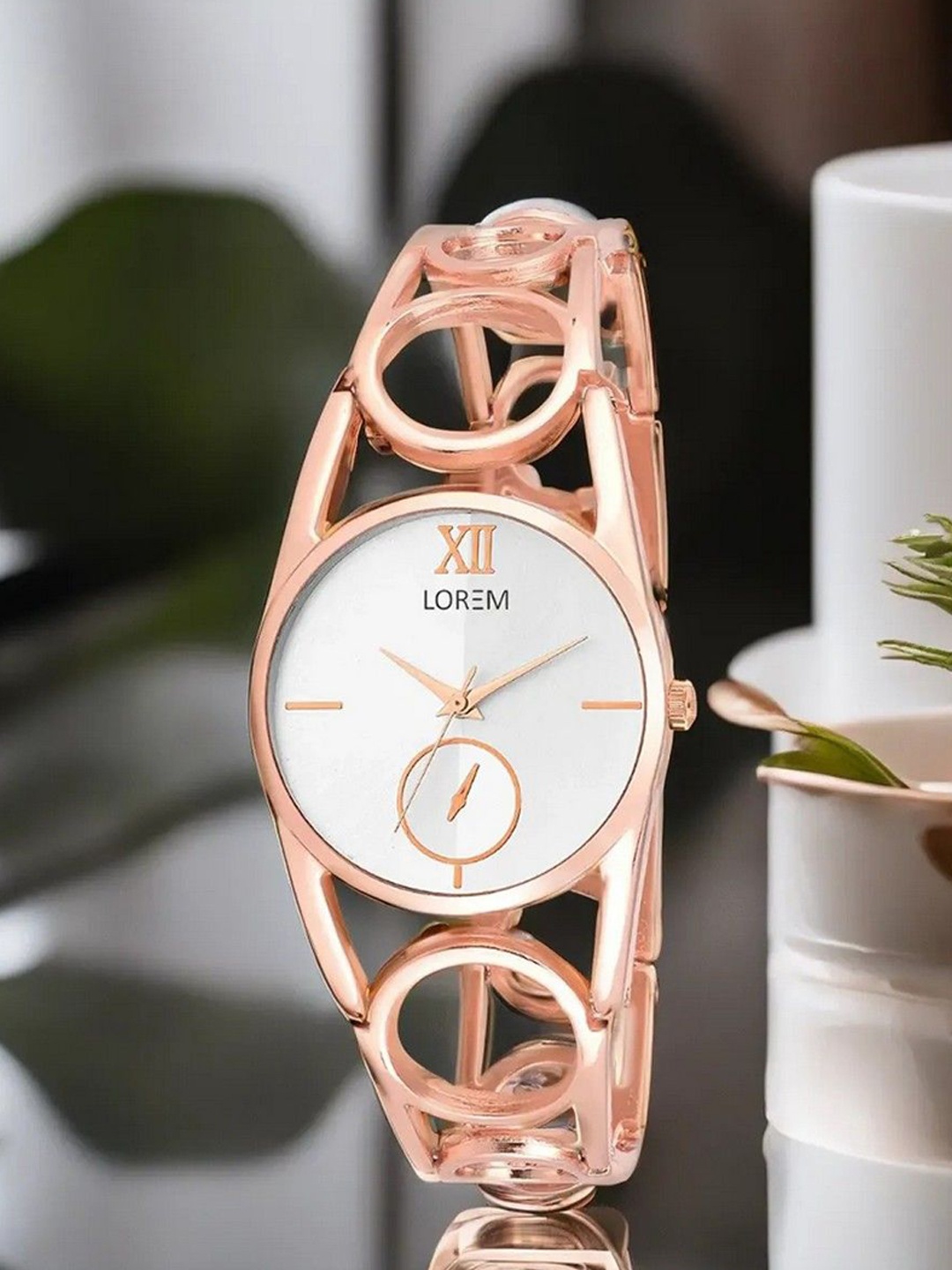 

LOREM Women Dial & Stainless Steel Straps Analogue Watch LR213-A, Rose gold